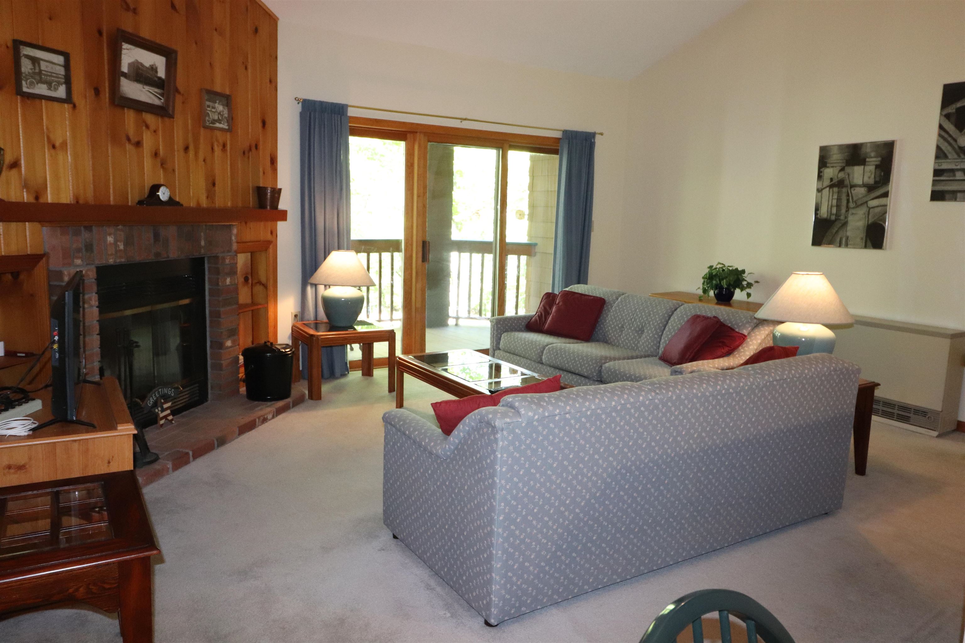 33 Riverfront Drive Unit: 253