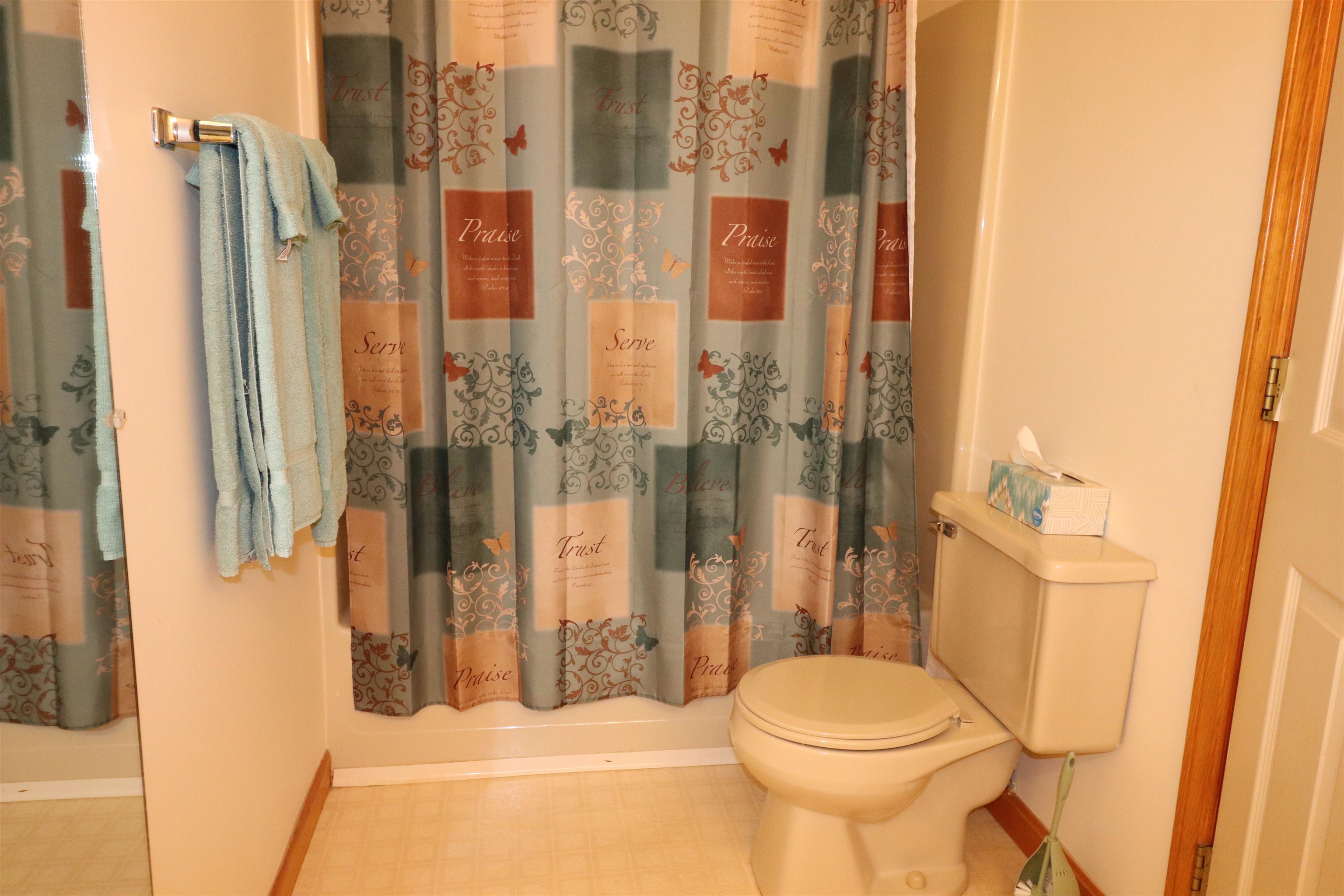 33 Riverfront Drive Unit: 253