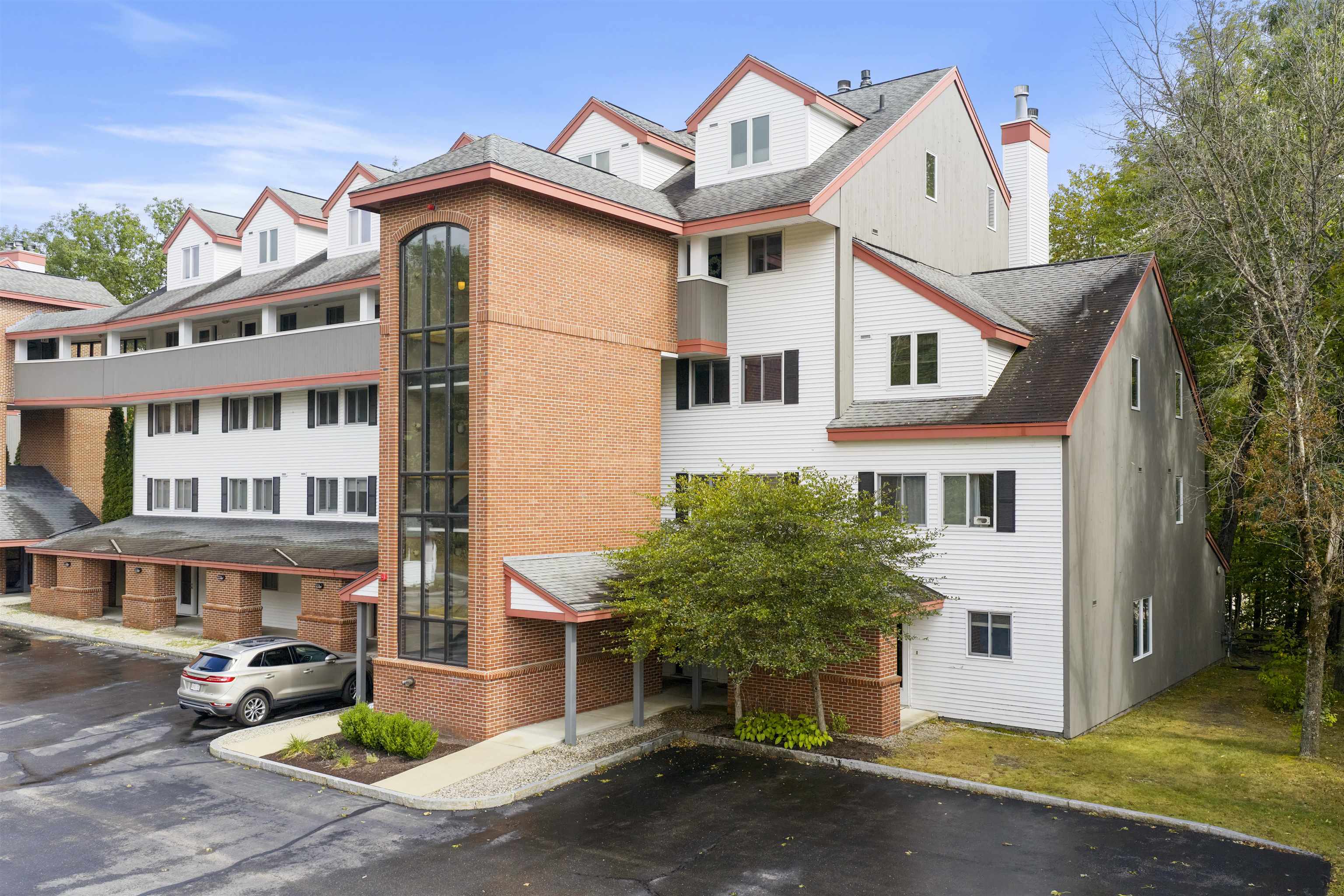 10 Bunker Lane Unit: 114