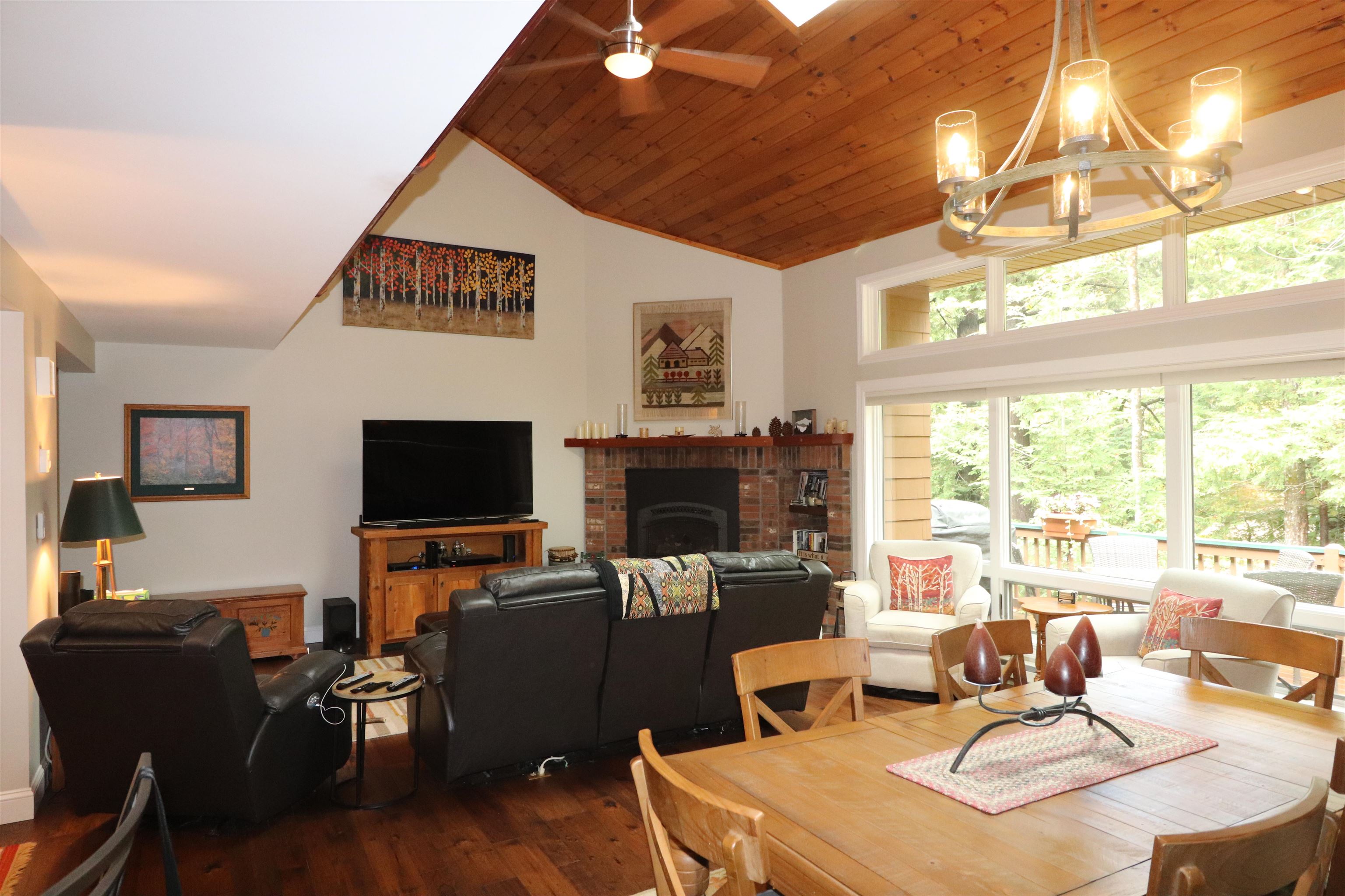 18 Cascade Drive Unit: 278