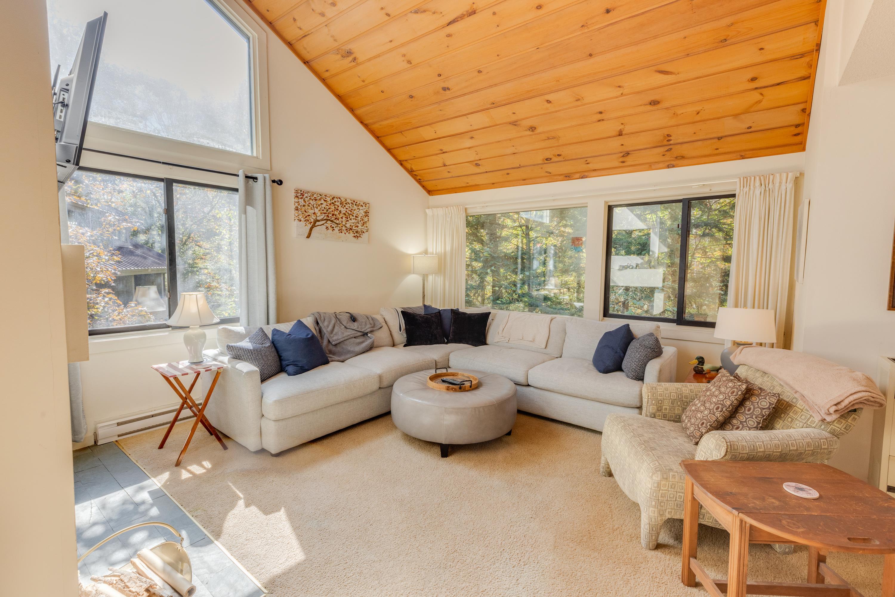 89 Clearbrook Road Unit: 2