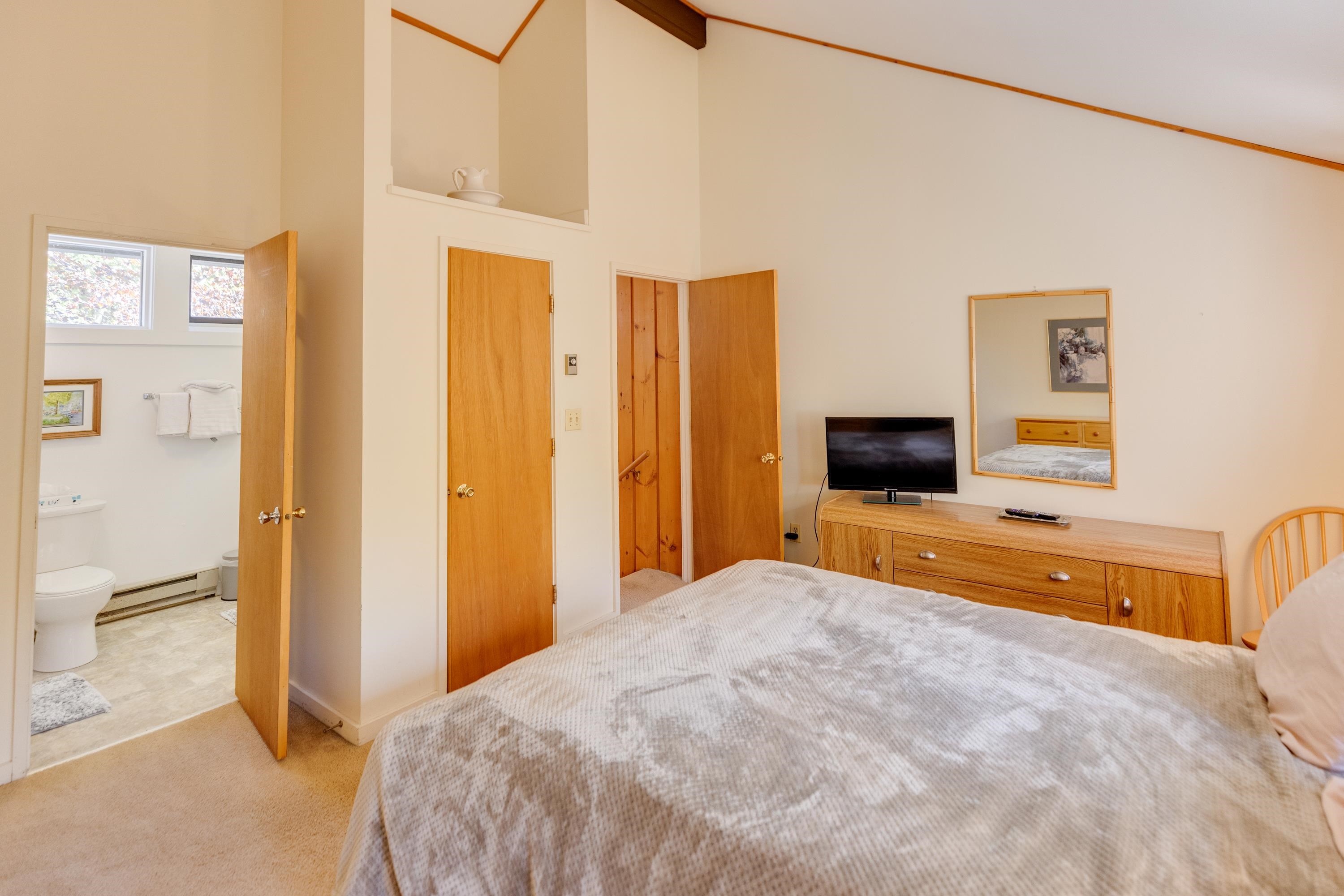 89 Clearbrook Road Unit: 2