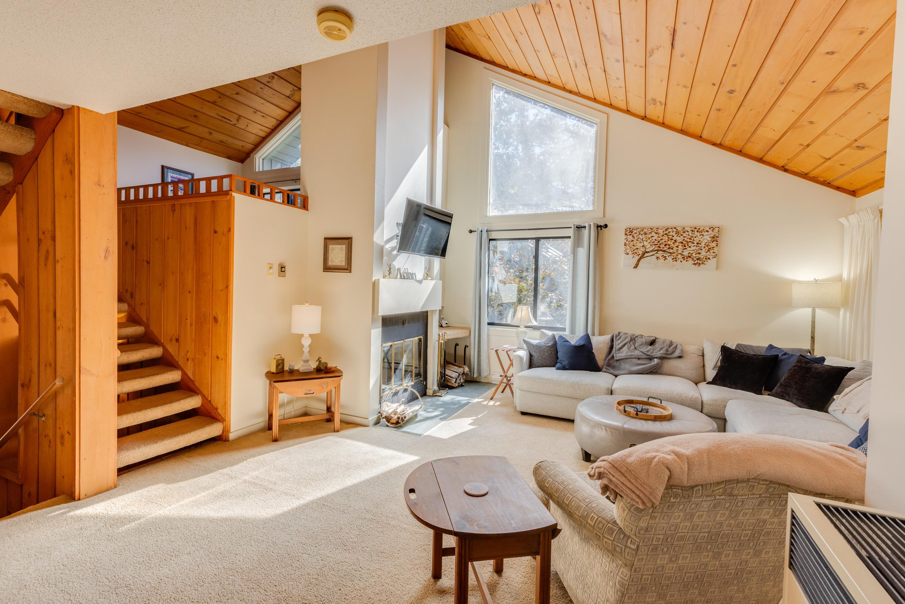 89 Clearbrook Road Unit: 2