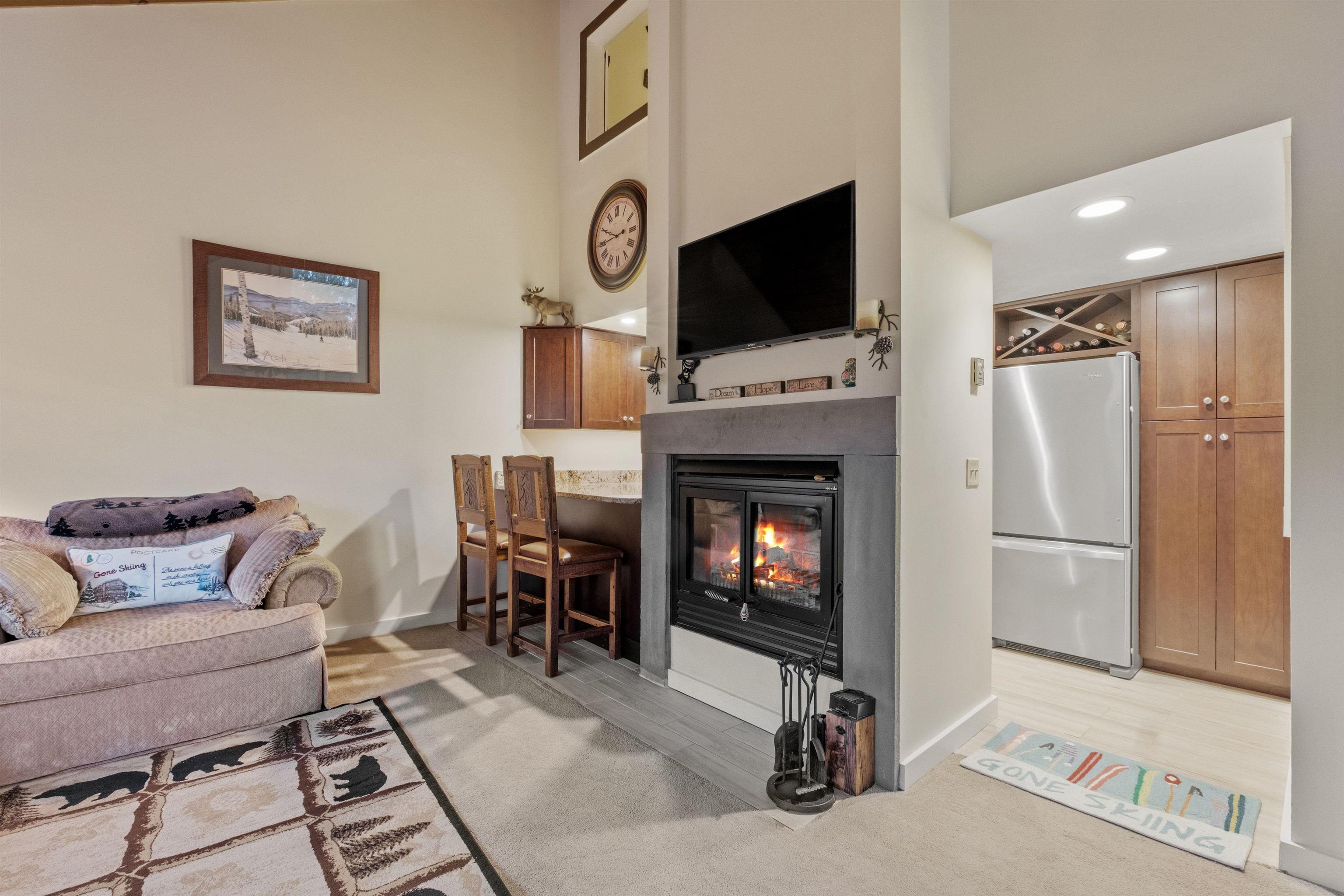 24 Hardwood Ridge Road Unit: 1