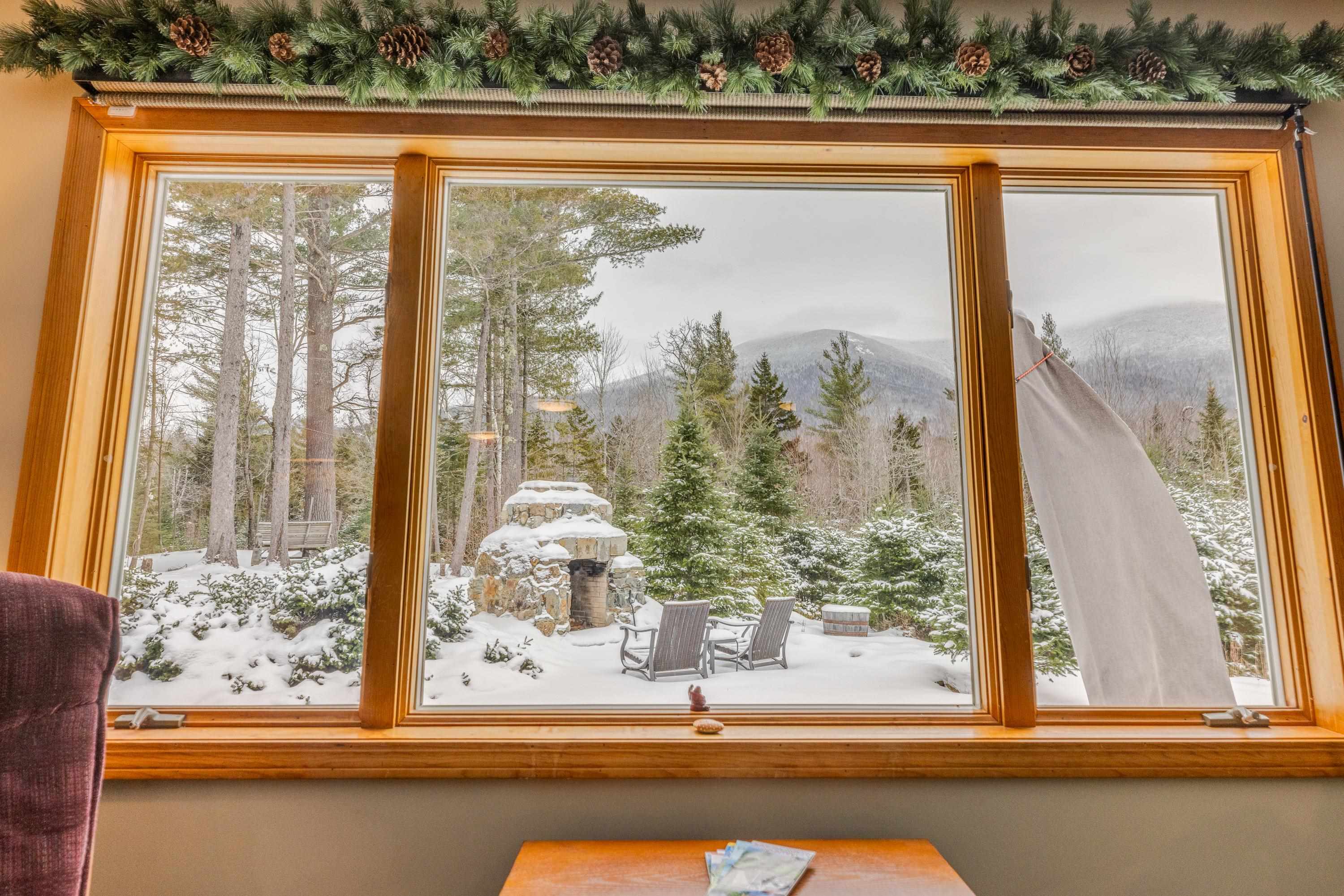 1591 Easton Valley Road