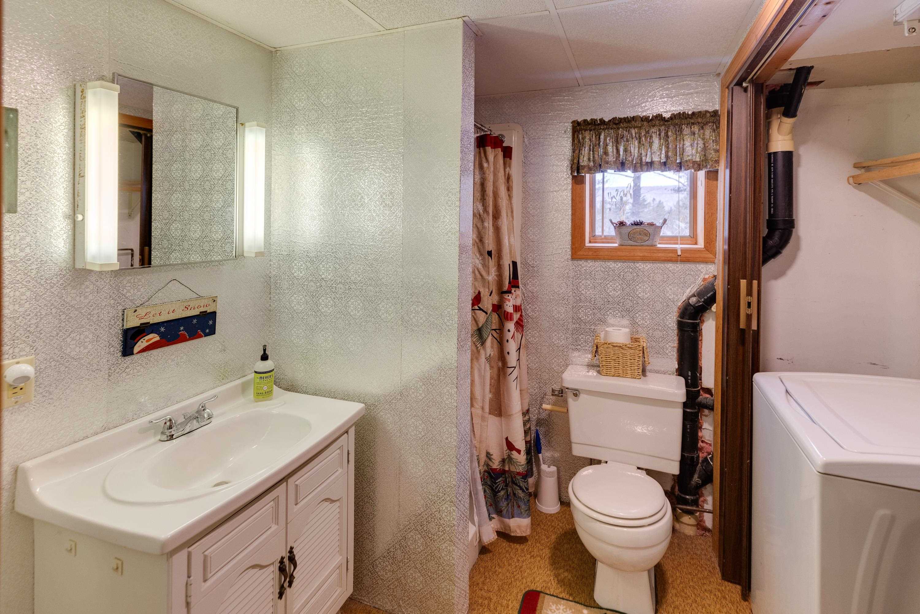 1591 Easton Valley Road