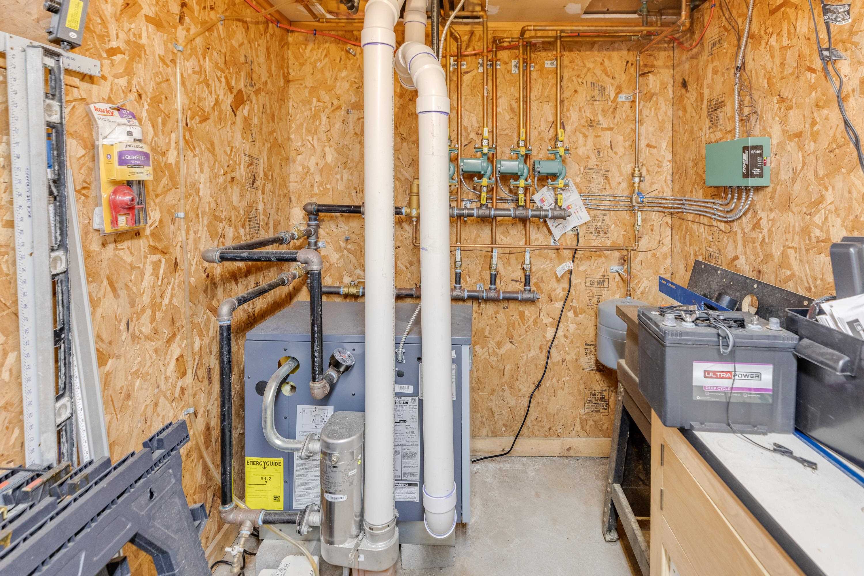 1591 Easton Valley Road