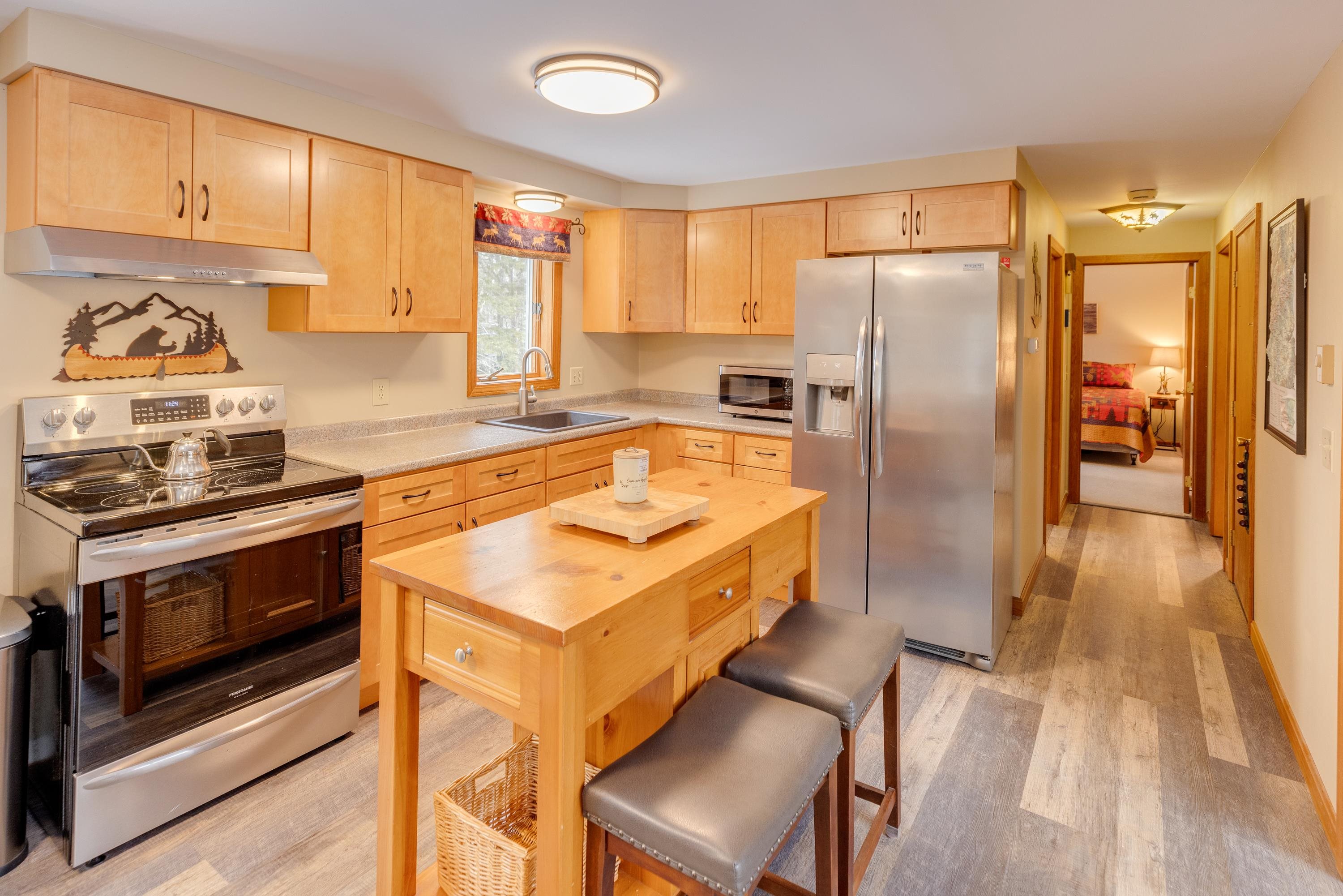 1591 Easton Valley Road