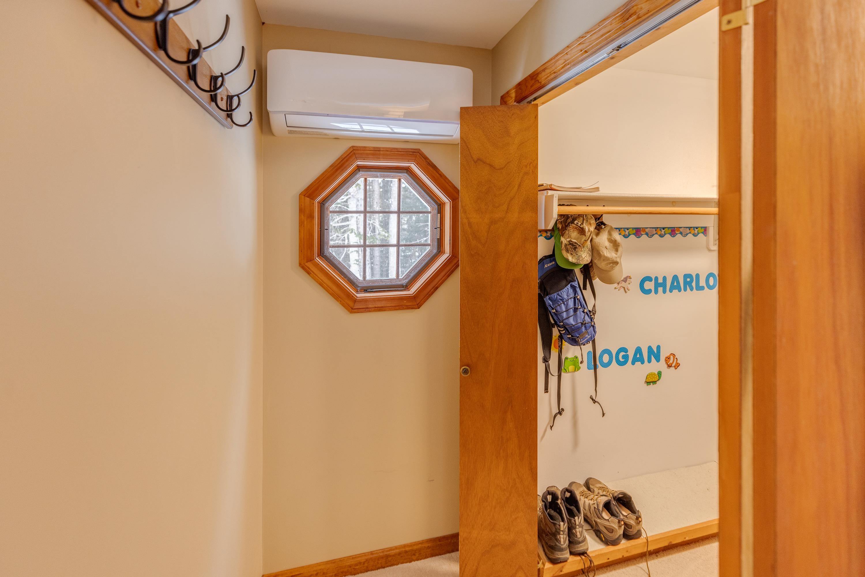 1591 Easton Valley Road