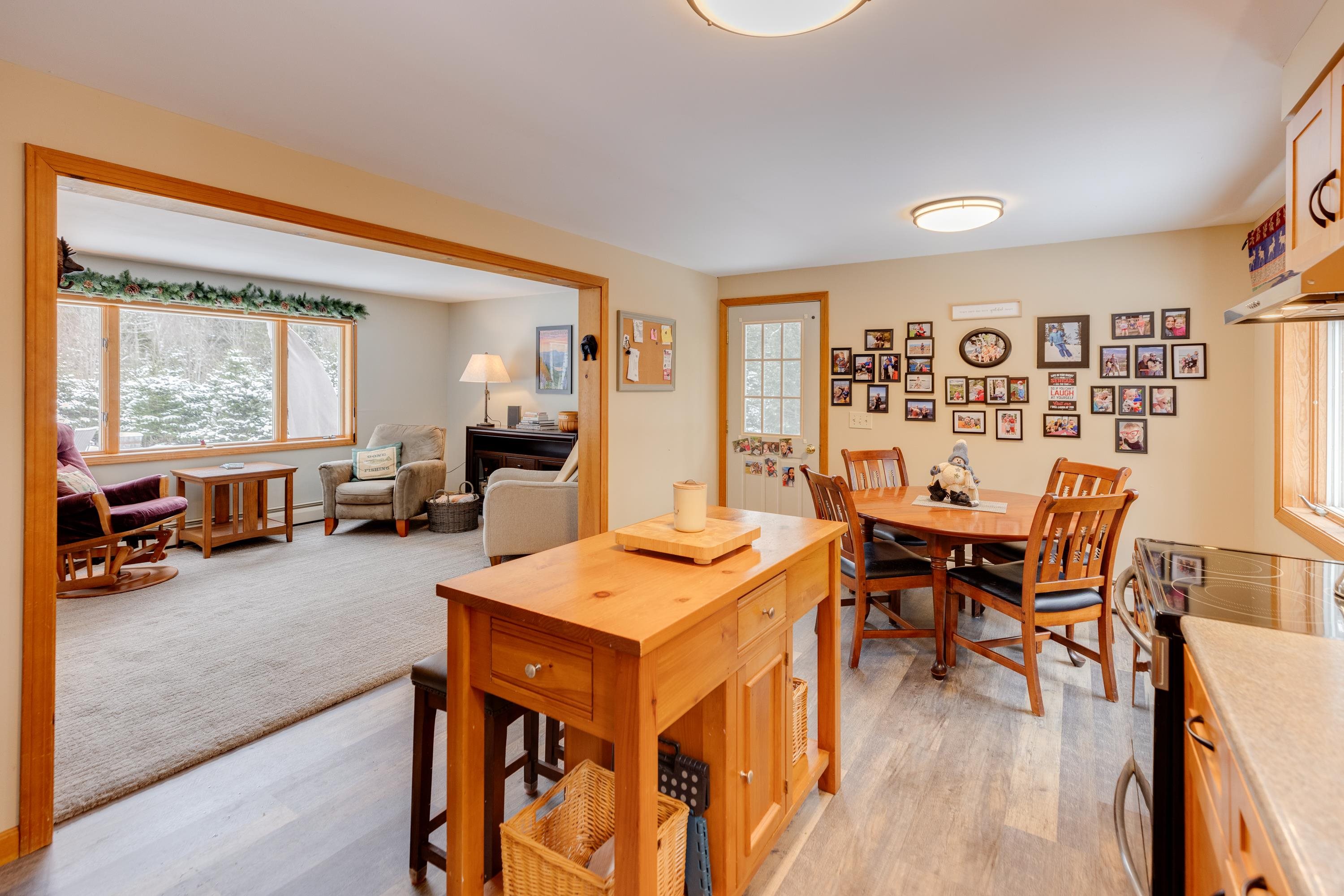 1591 Easton Valley Road