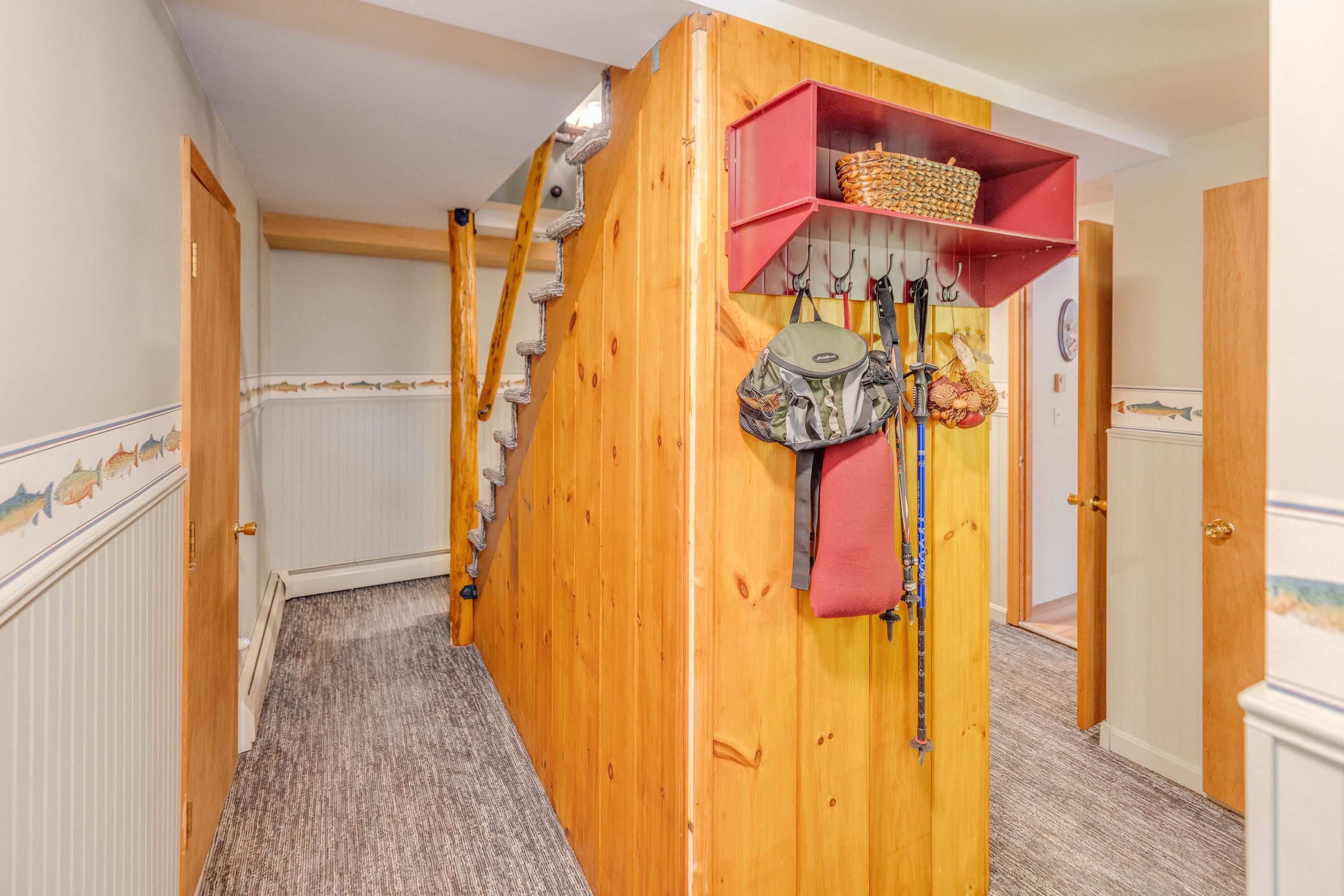 1591 Easton Valley Road