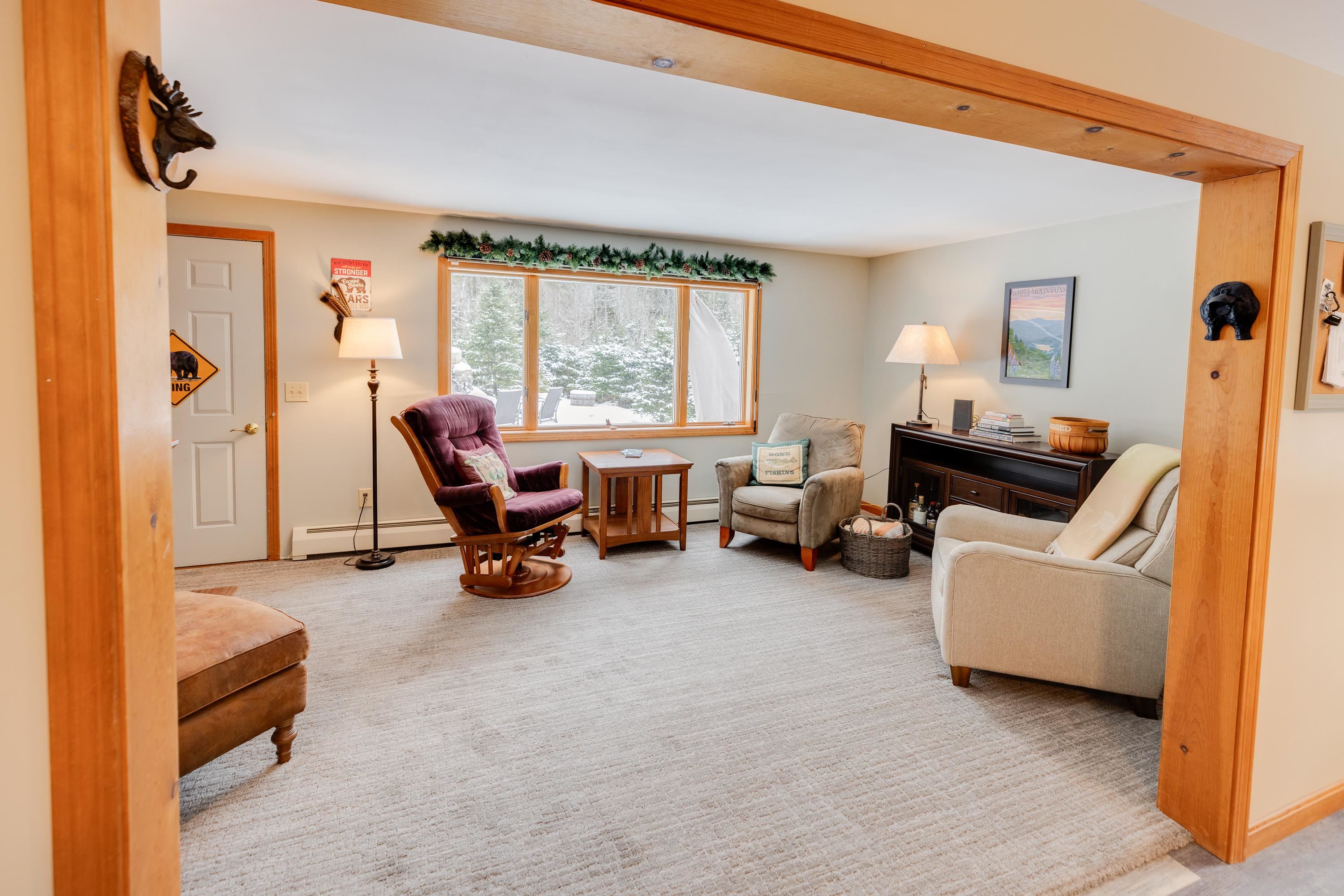 1591 Easton Valley Road