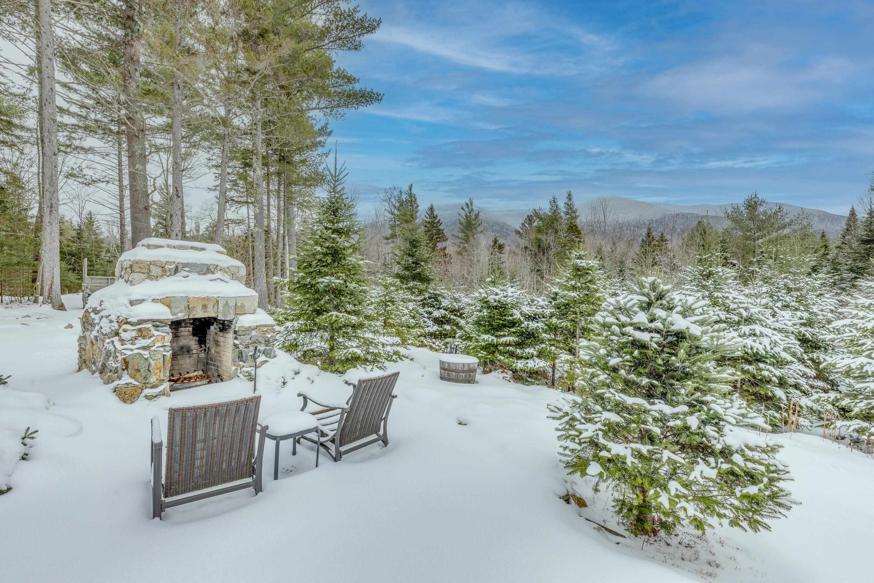 1591 Easton Valley Road