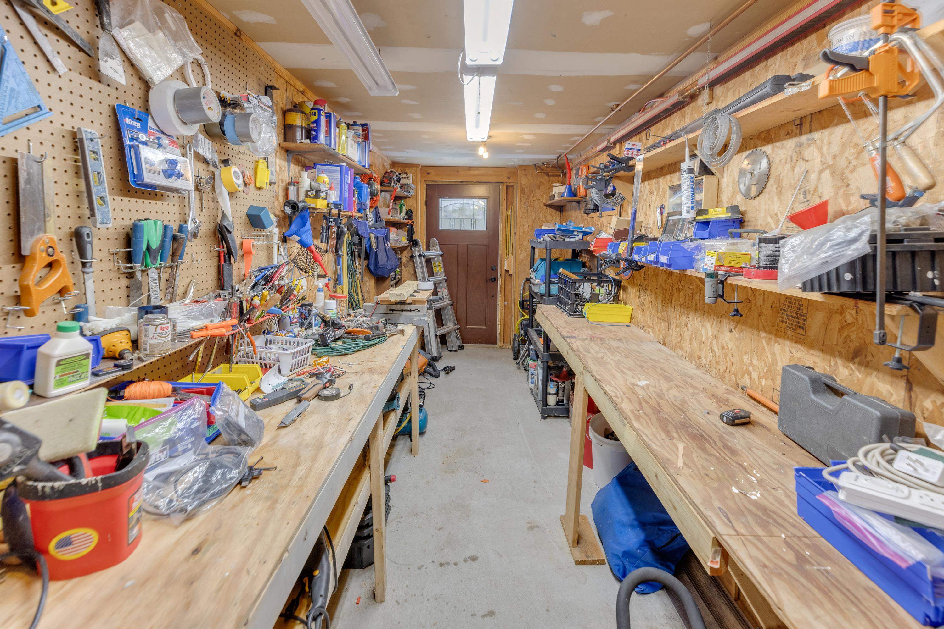 1591 Easton Valley Road