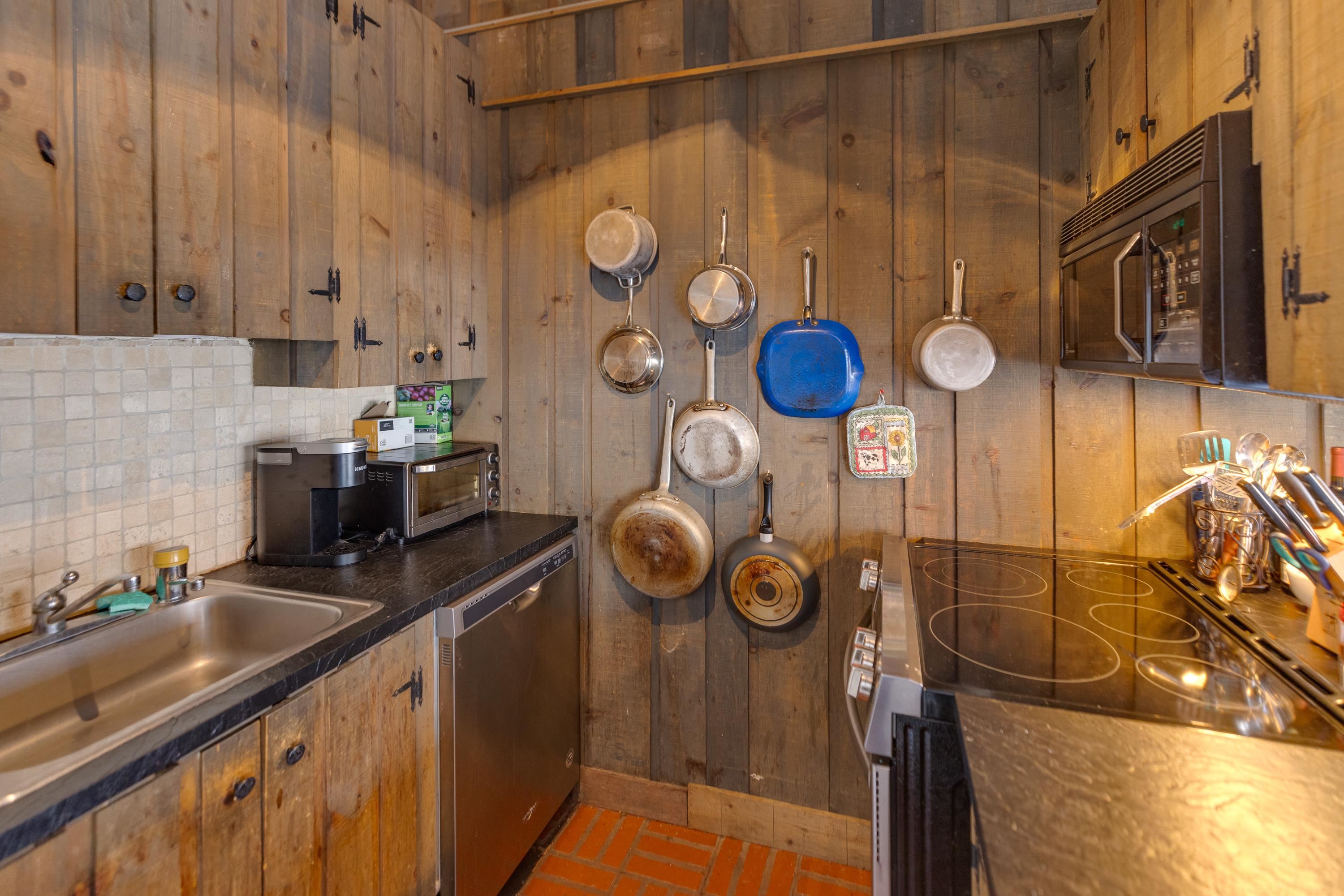 112 Kernwood Drive Unit: 12