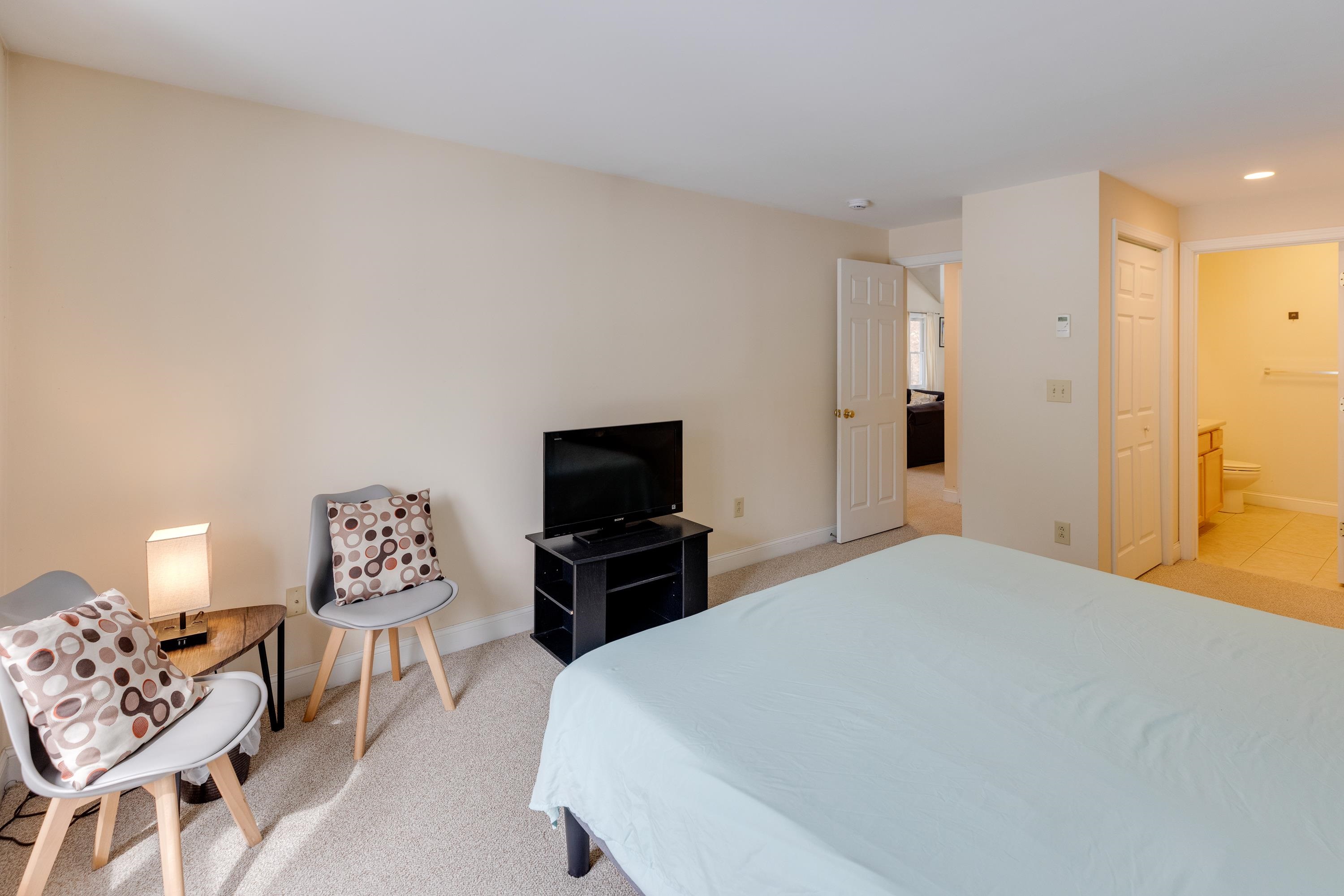 5 Hillside Circle Unit: 1