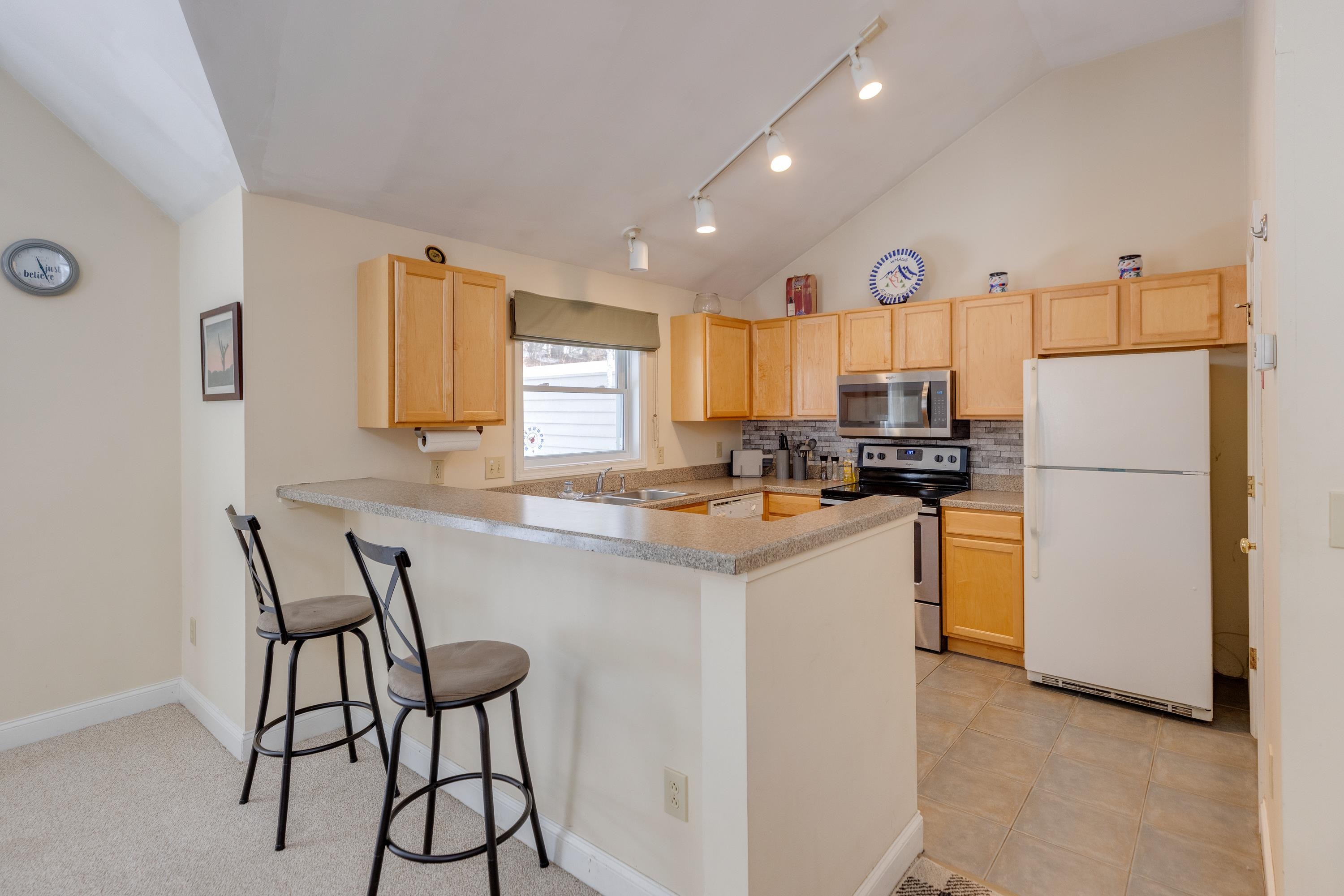 5 Hillside Circle Unit: 1