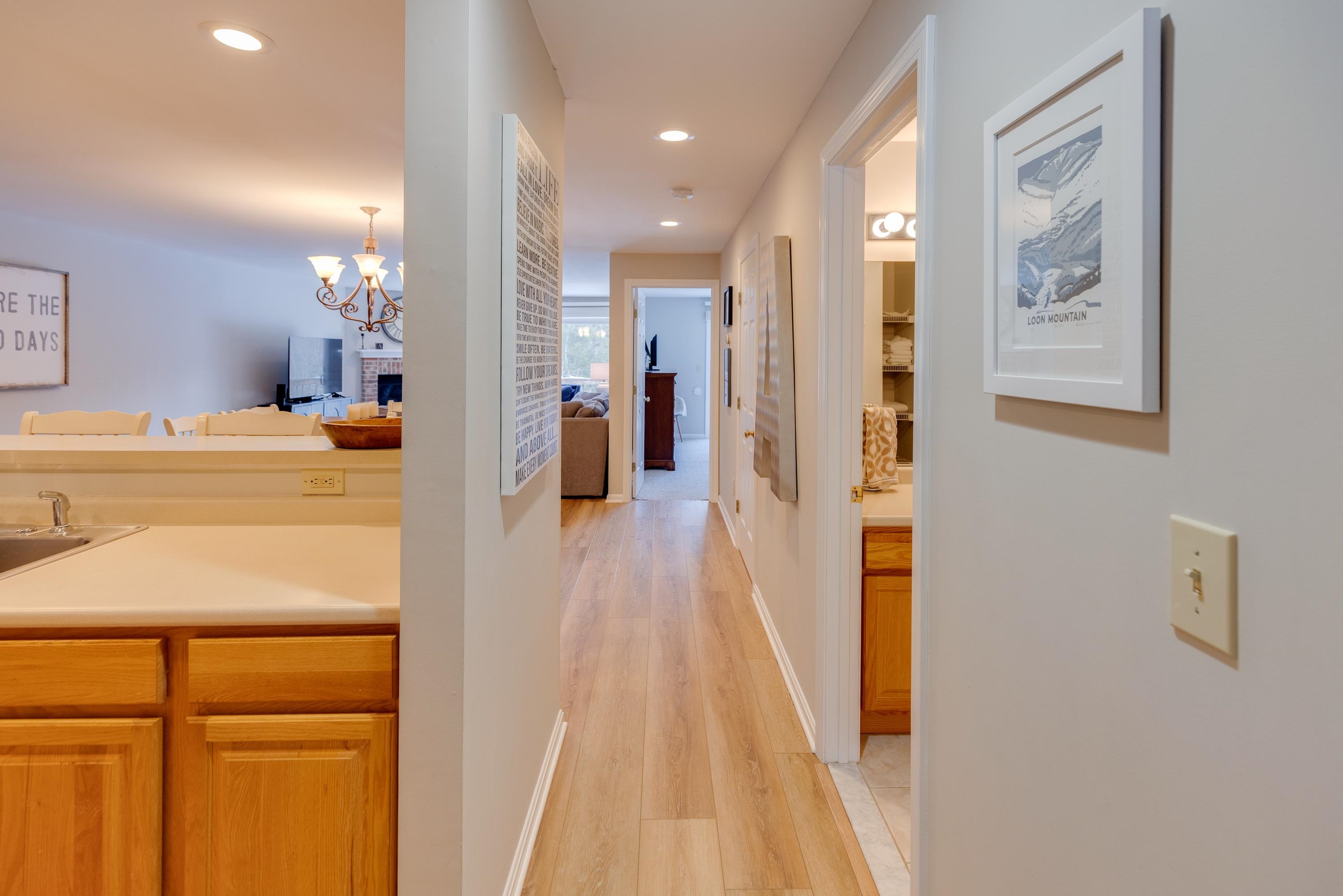 5 White Oak Lane Unit: Unit 8