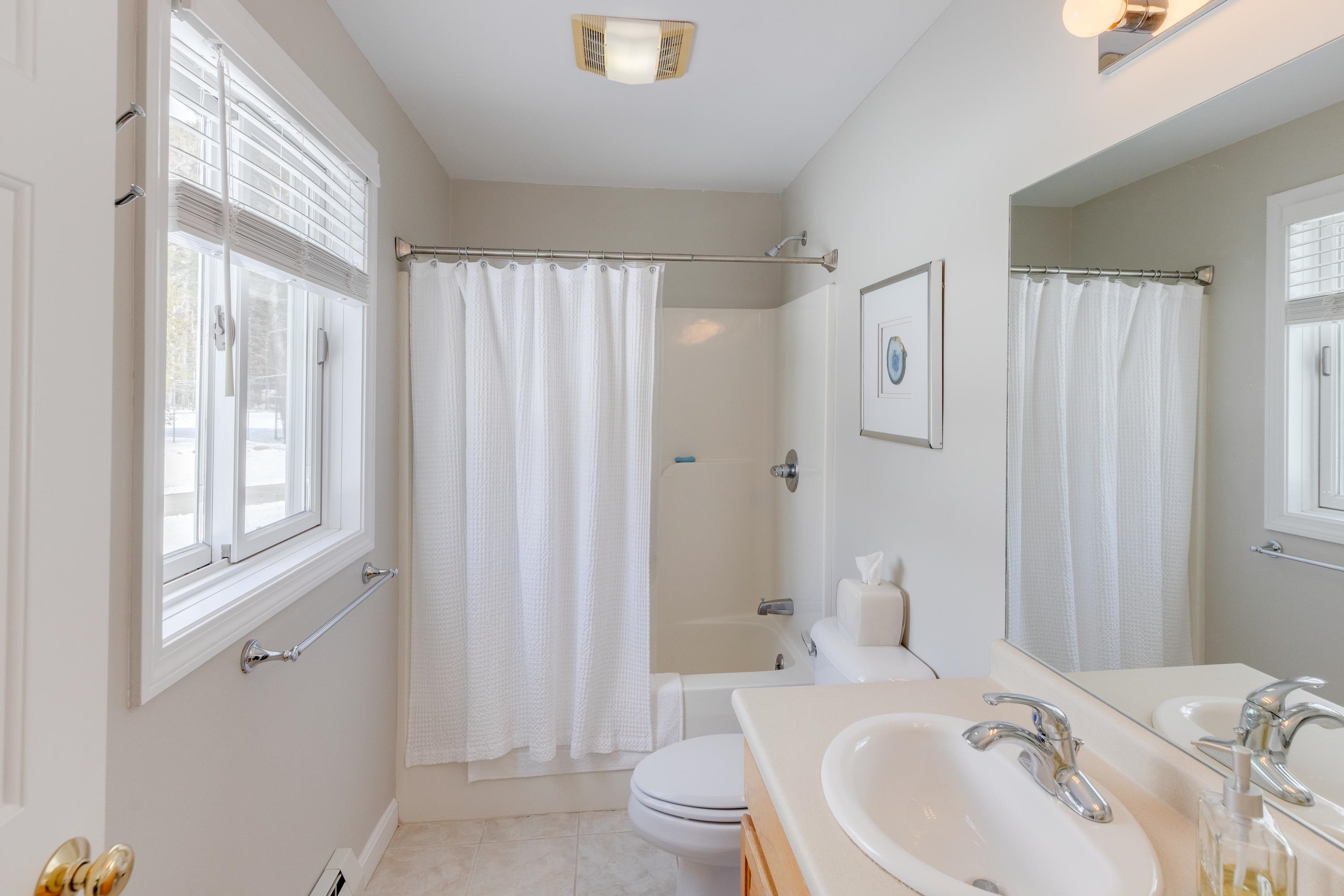 5 White Oak Lane Unit: Unit 8