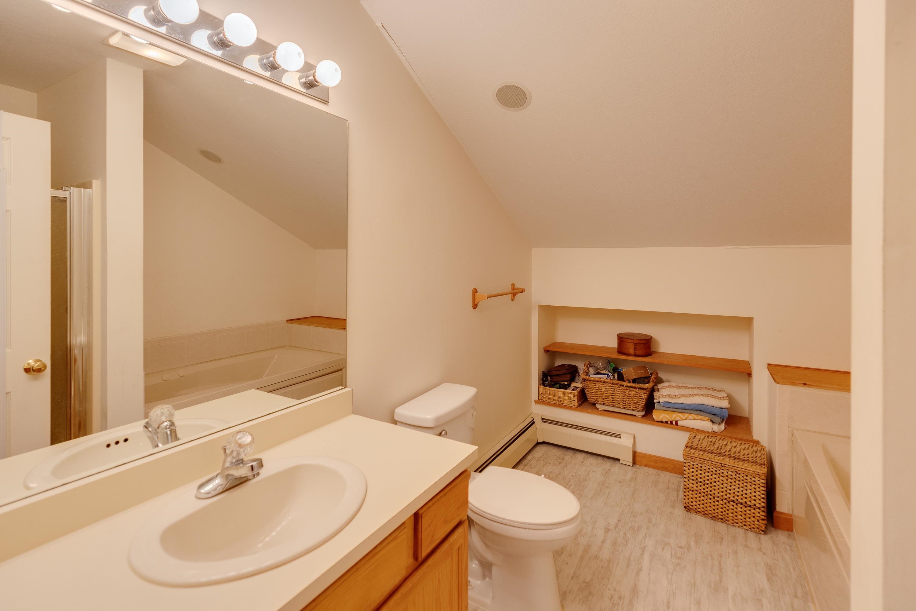 16 Hillside Circle Unit: 1