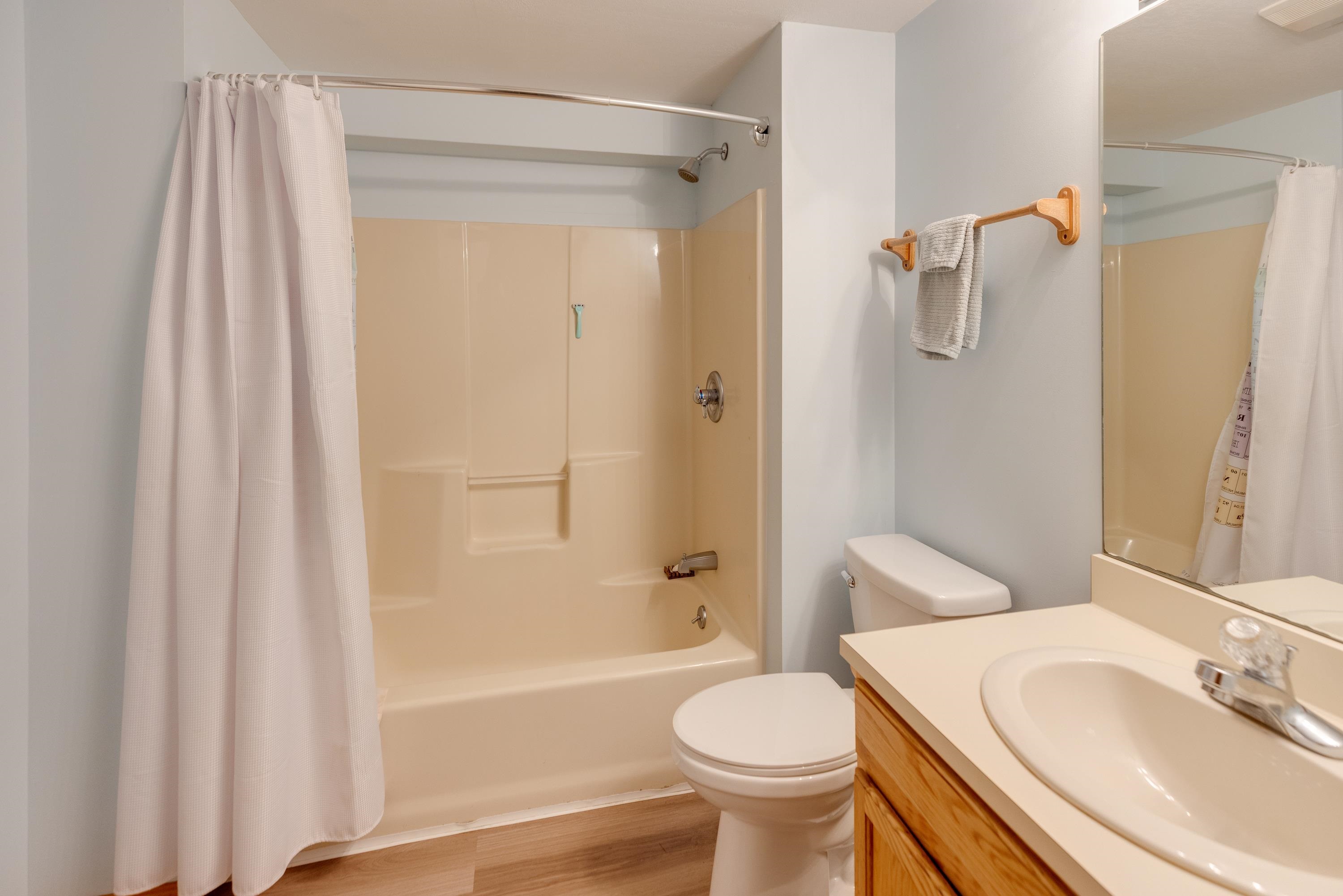 16 Hillside Circle Unit: 1