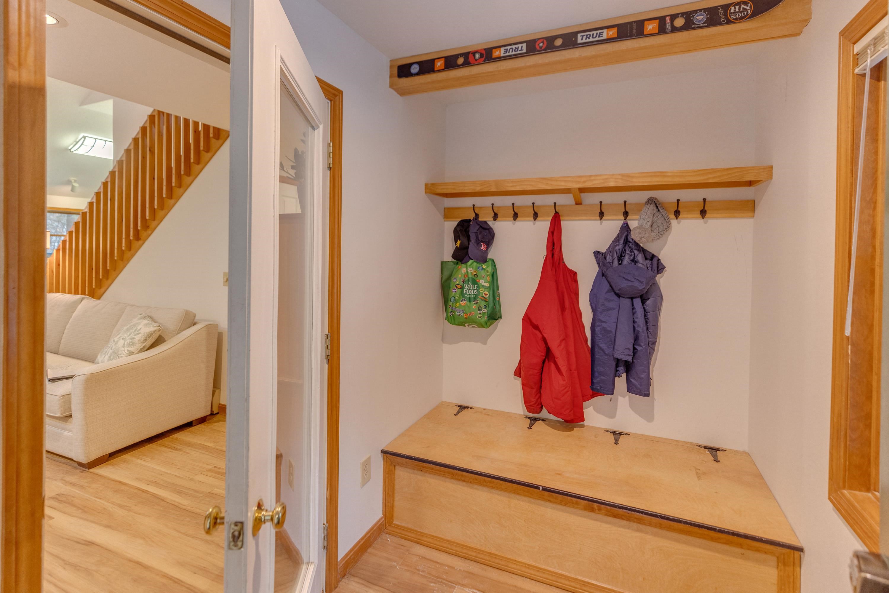 16 Hillside Circle Unit: 1