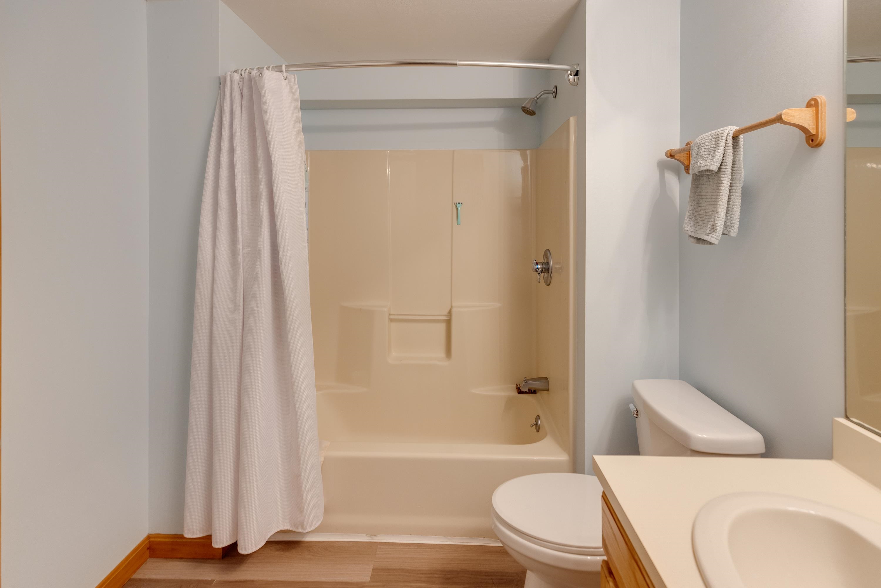 16 Hillside Circle Unit: 1