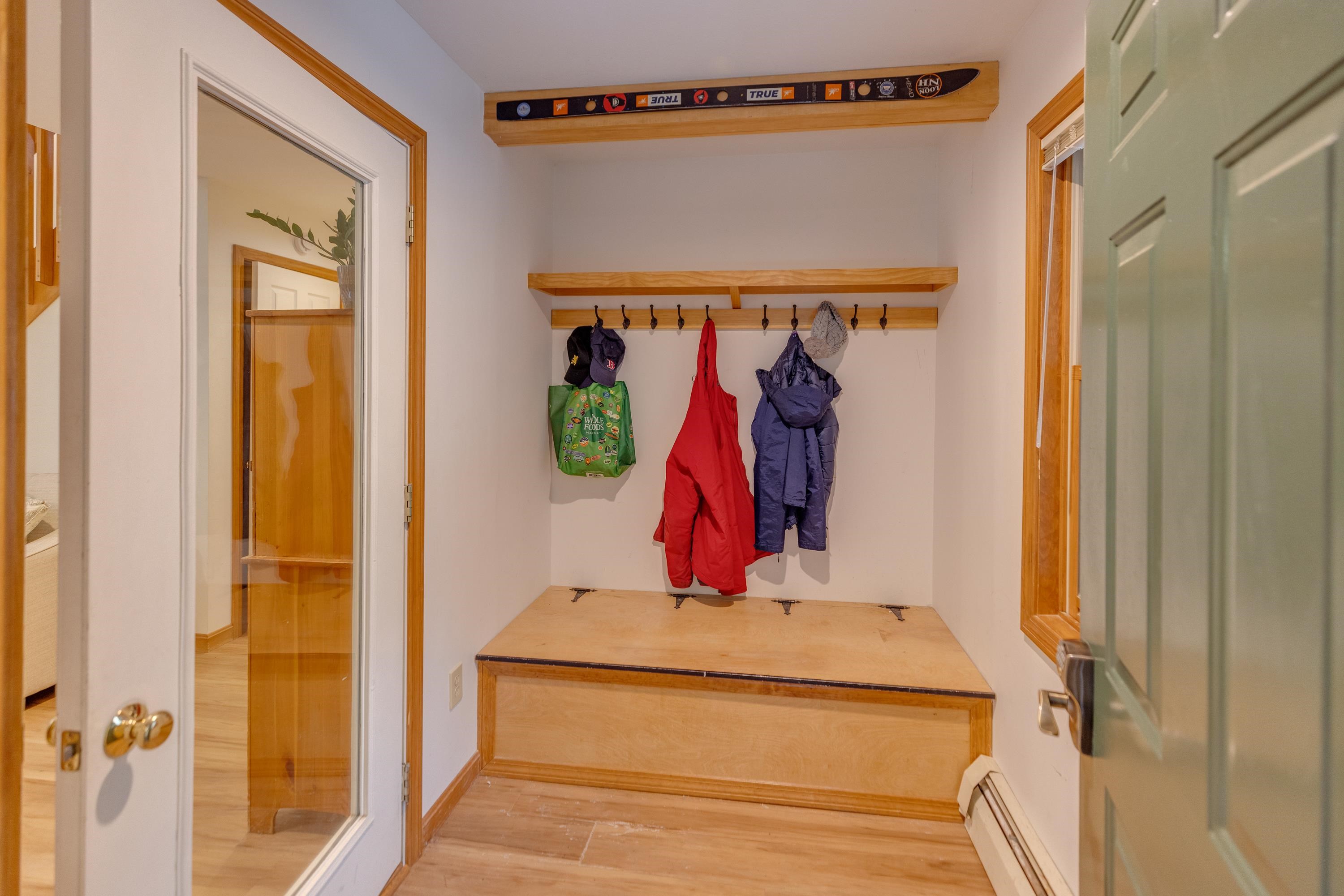 16 Hillside Circle Unit: 1