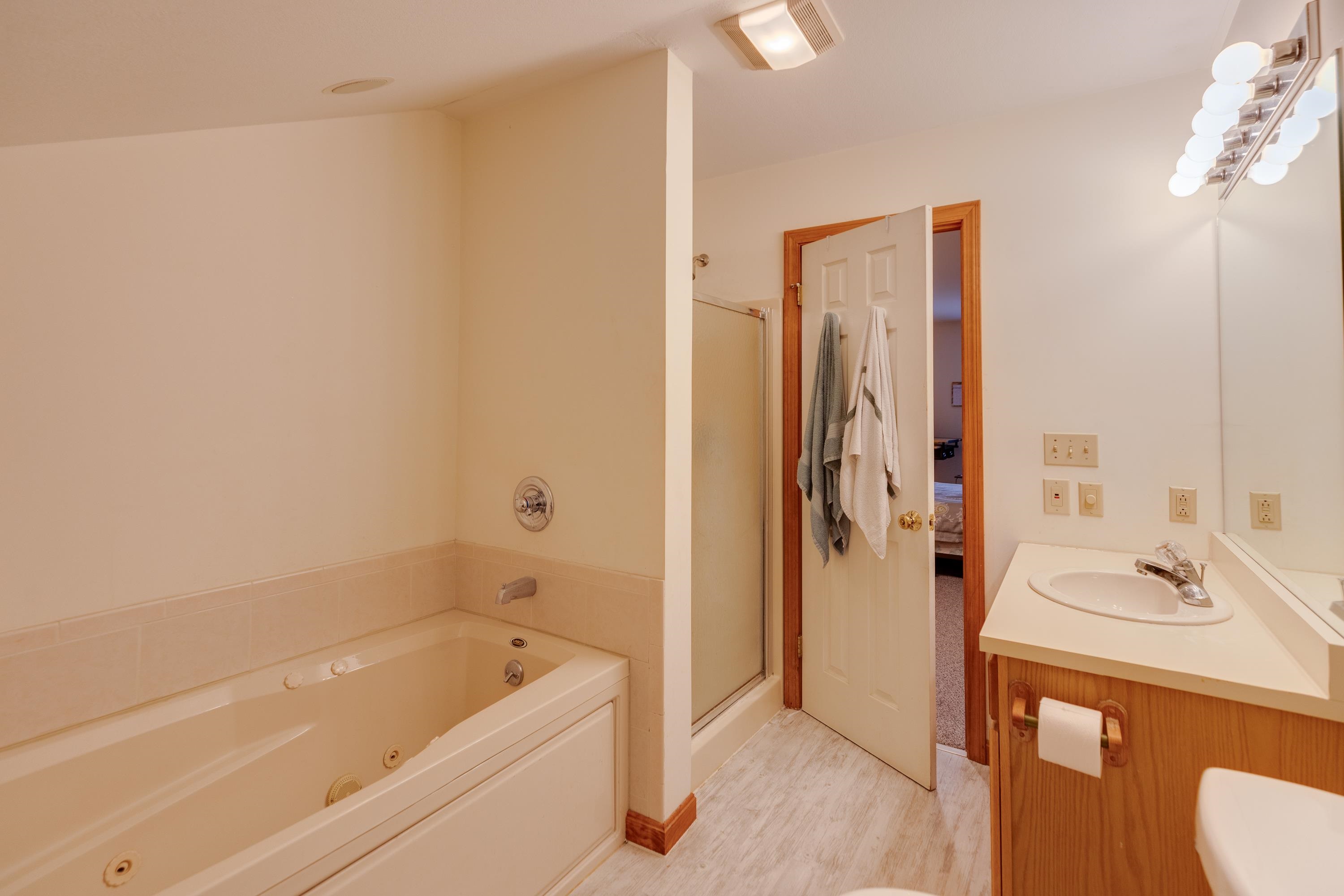 16 Hillside Circle Unit: 1