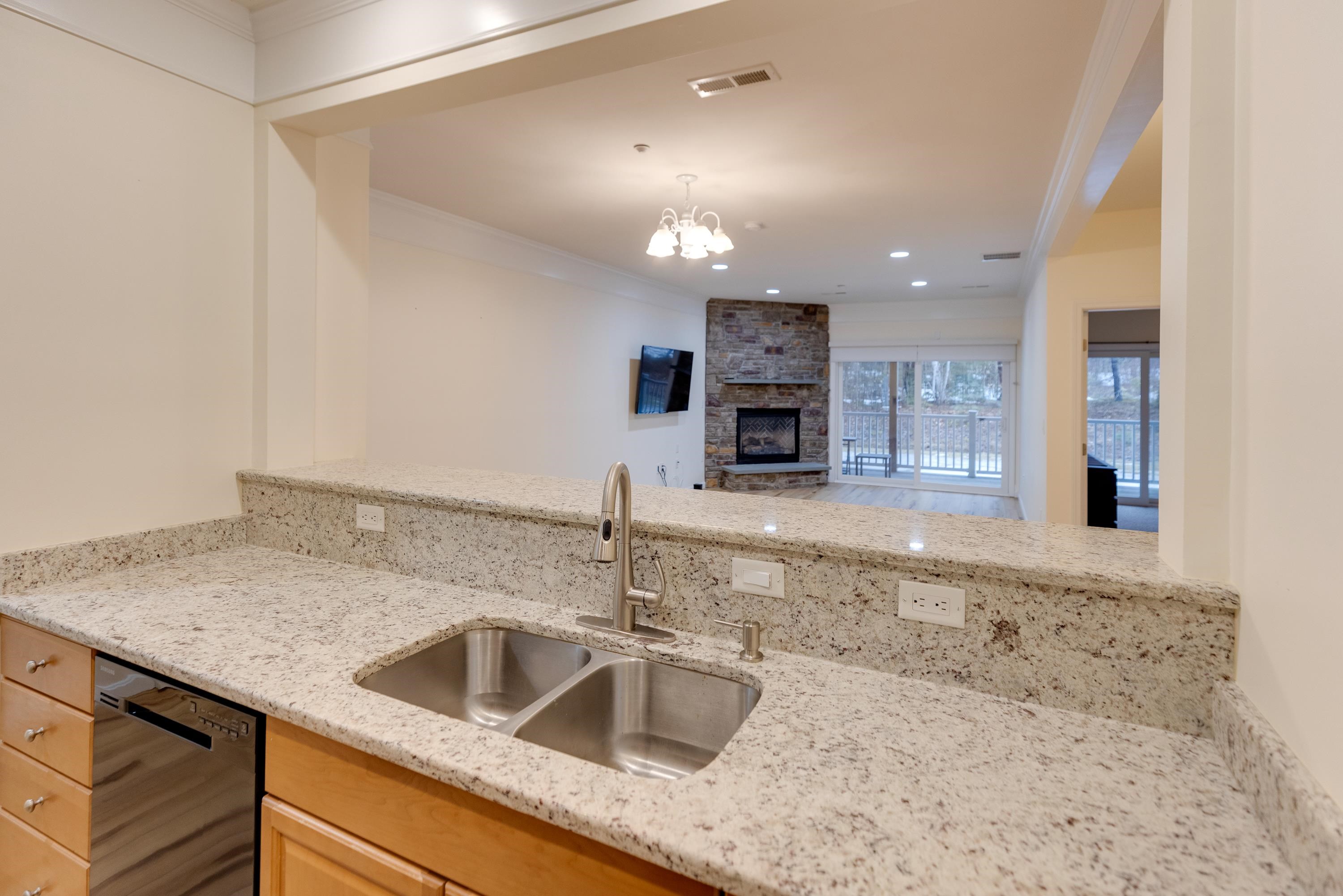 4 Twin Tip Terrace Unit: 4
