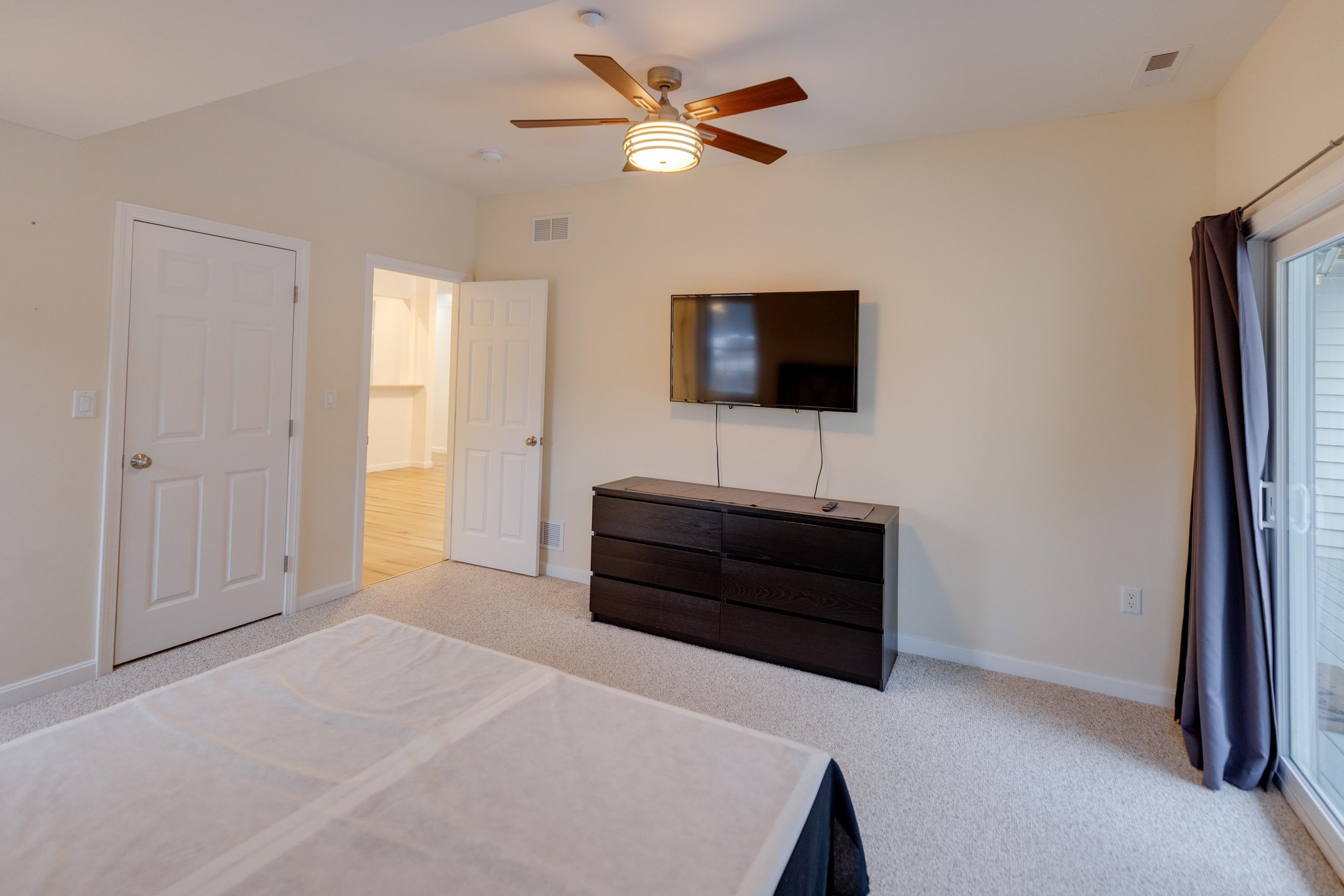 4 Twin Tip Terrace Unit: 4