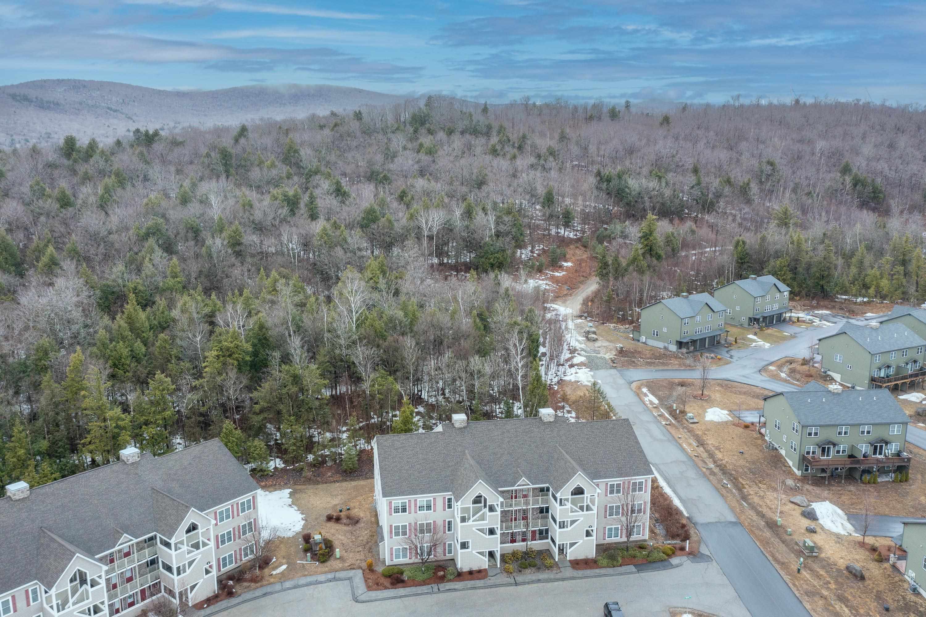 4 Twin Tip Terrace Unit: 4