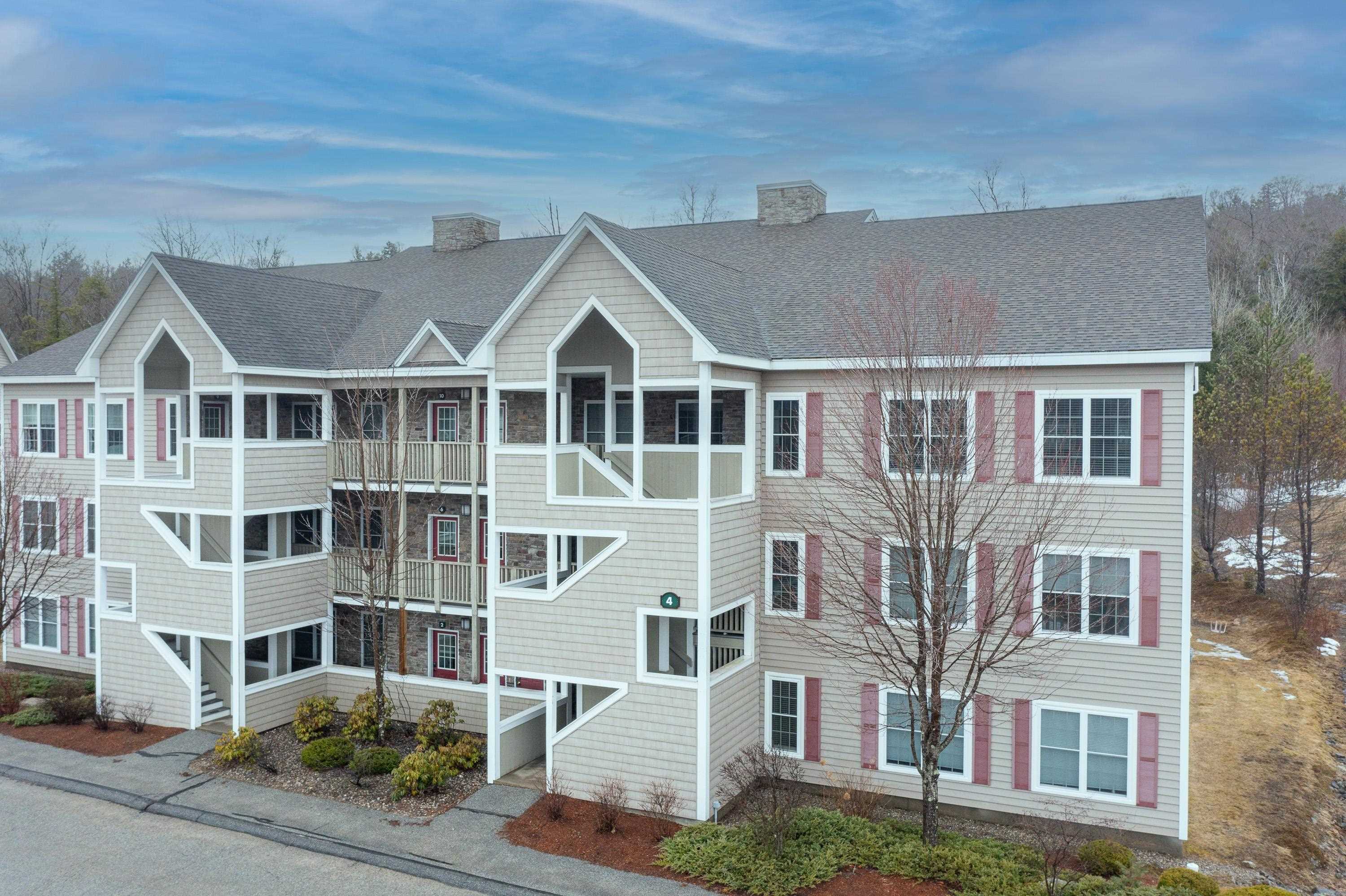 4 Twin Tip Terrace Unit: 4