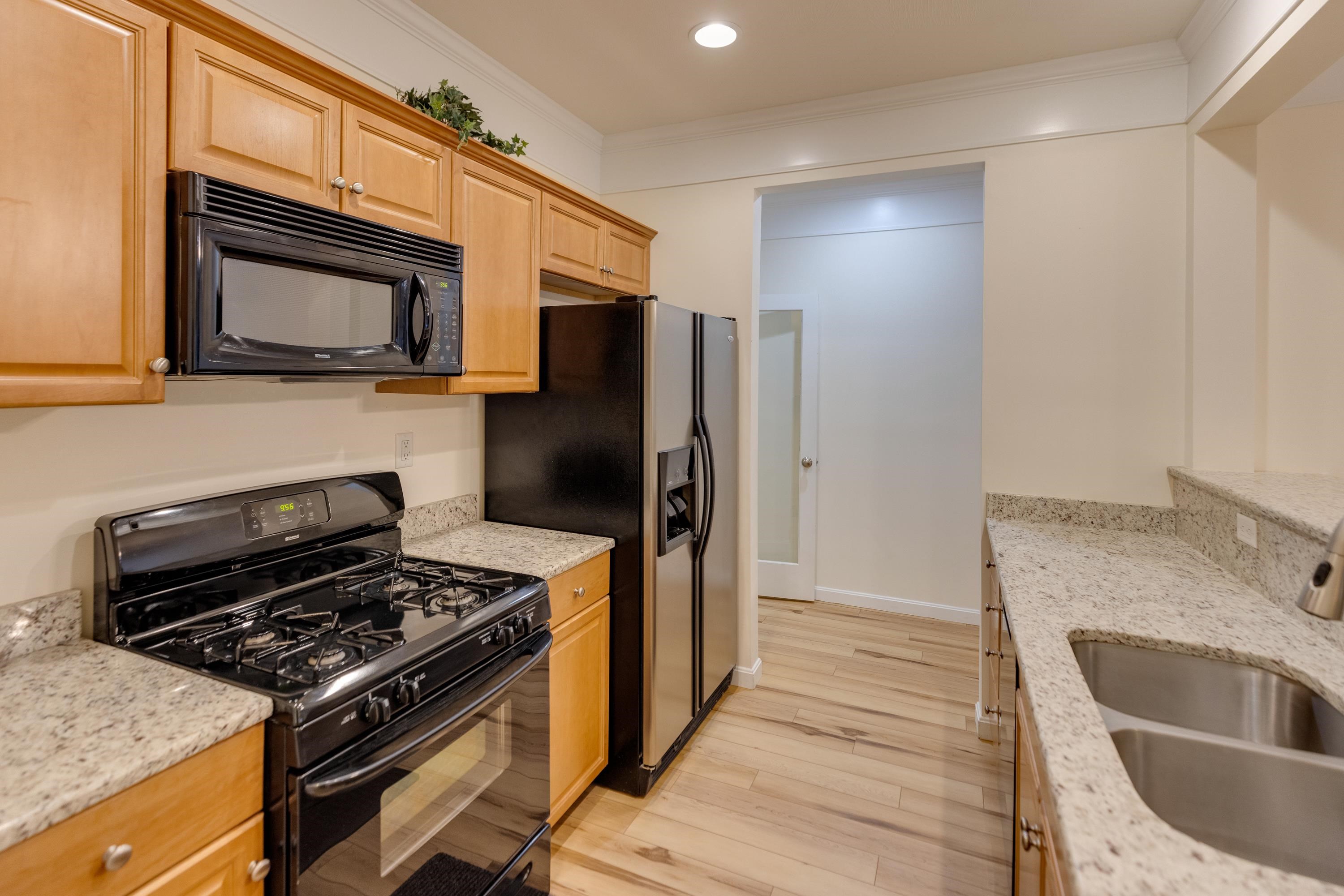 4 Twin Tip Terrace Unit: 4