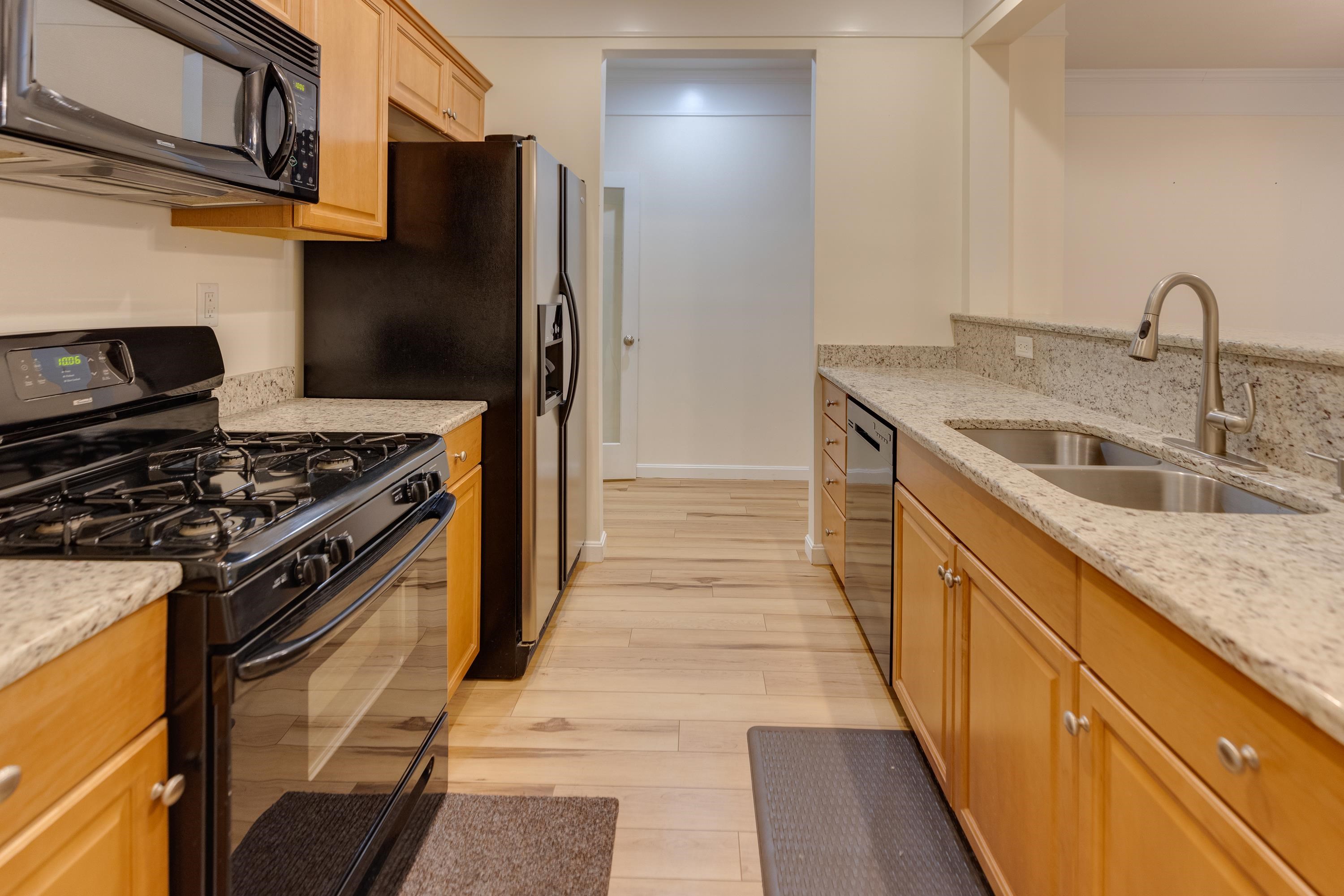 4 Twin Tip Terrace Unit: 4