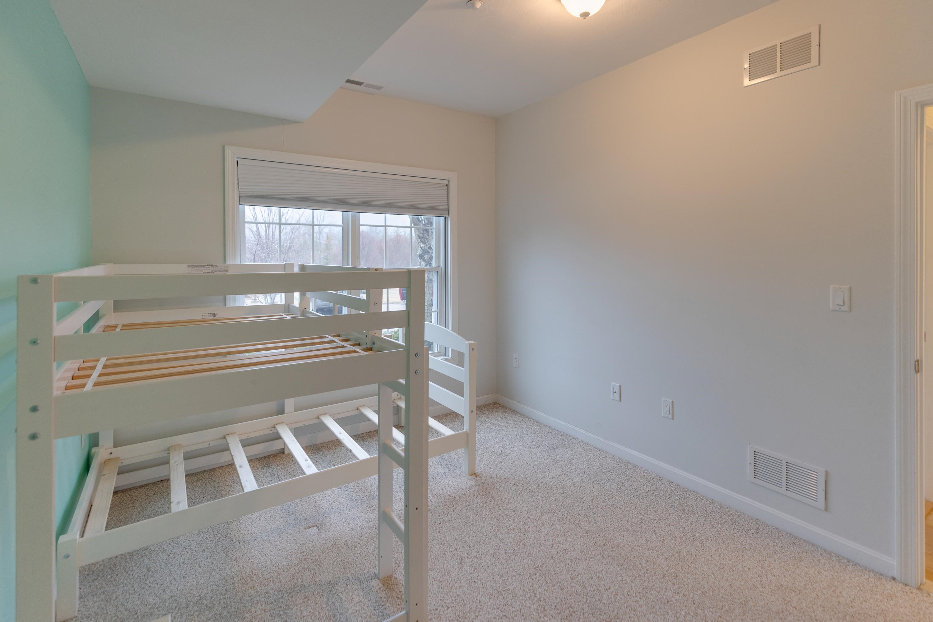 4 Twin Tip Terrace Unit: 4