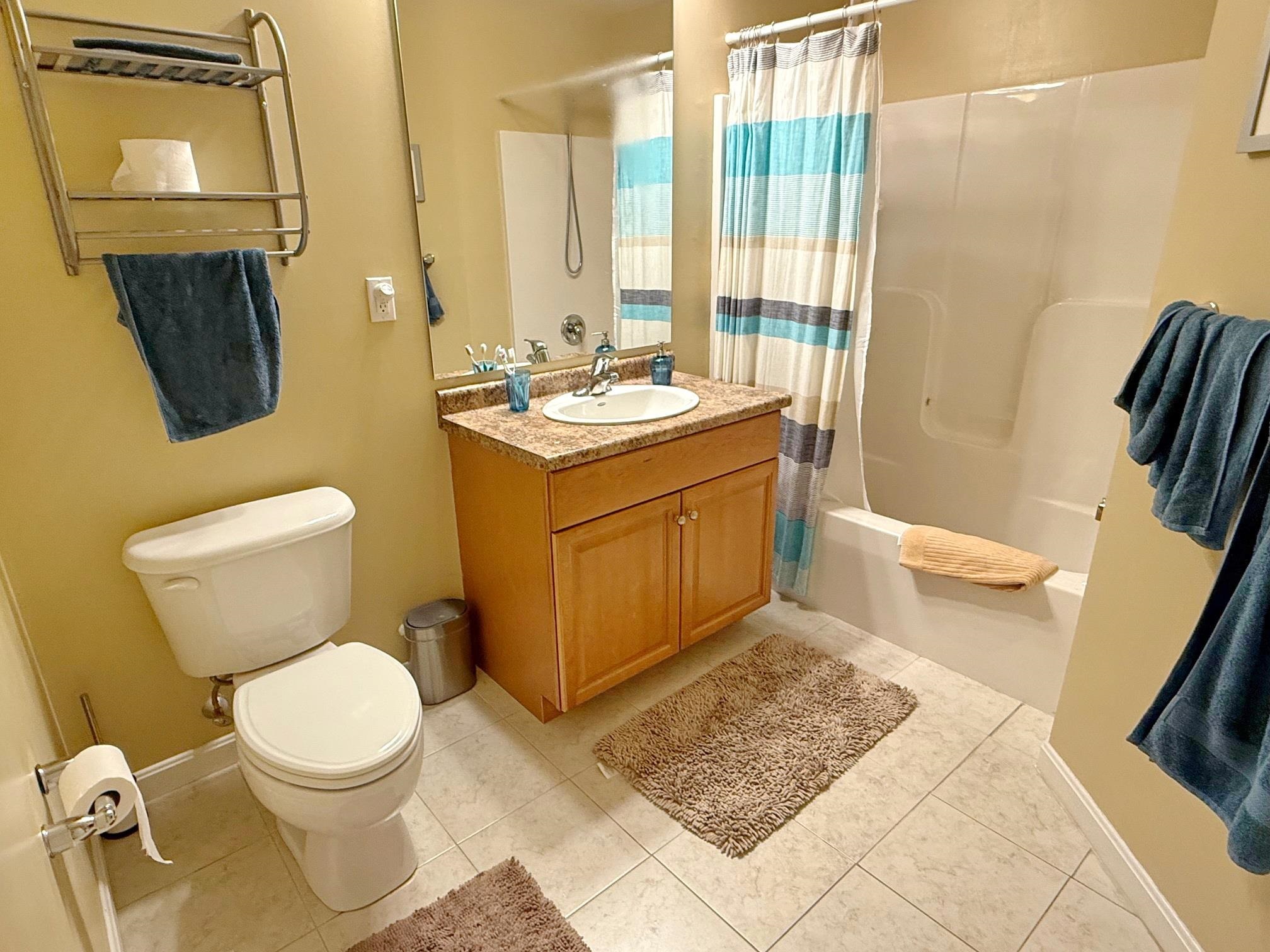 4 Twin Tip Terrace Unit: 4