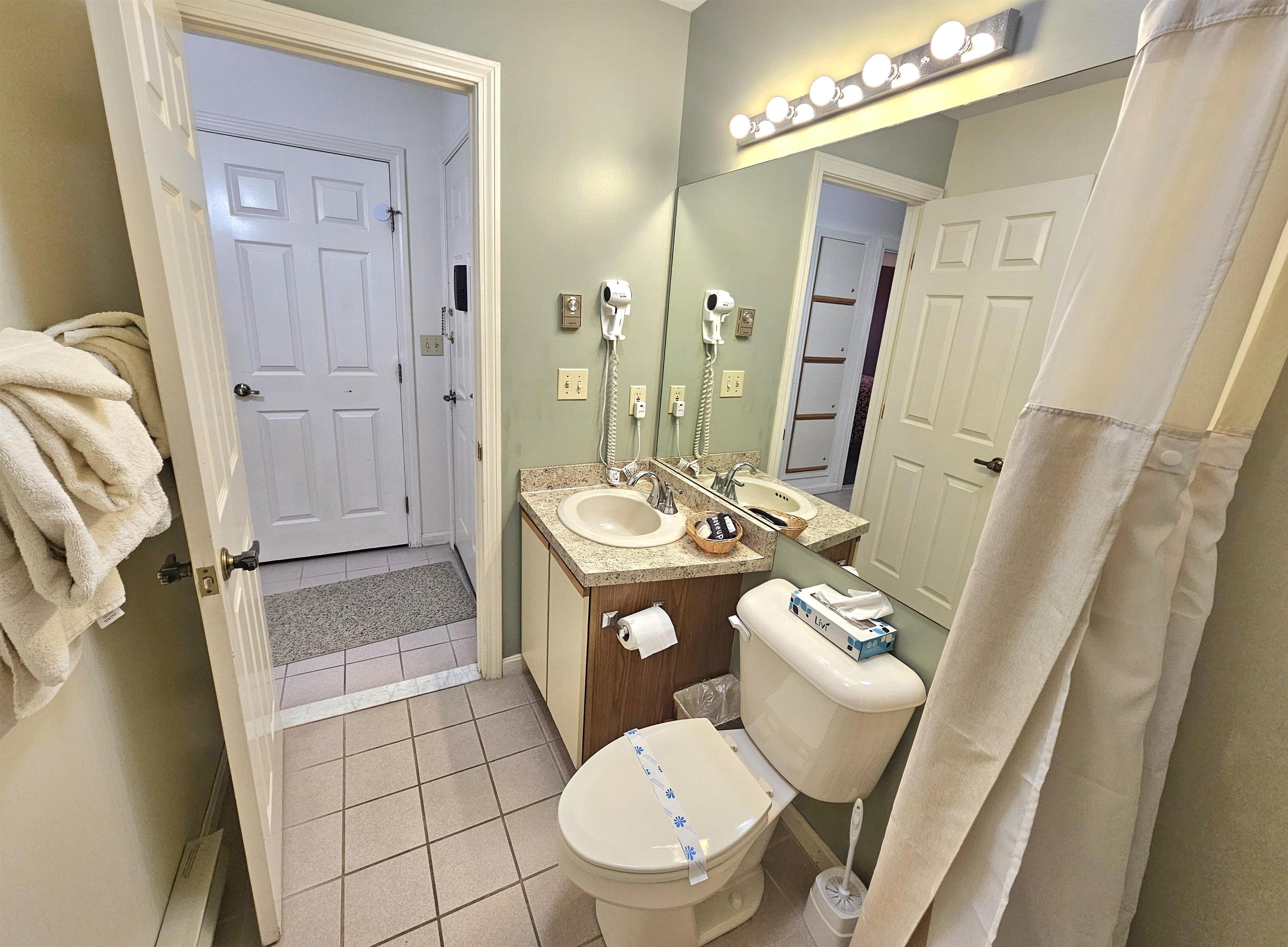 164 Deer Park Drive Unit: 172 C