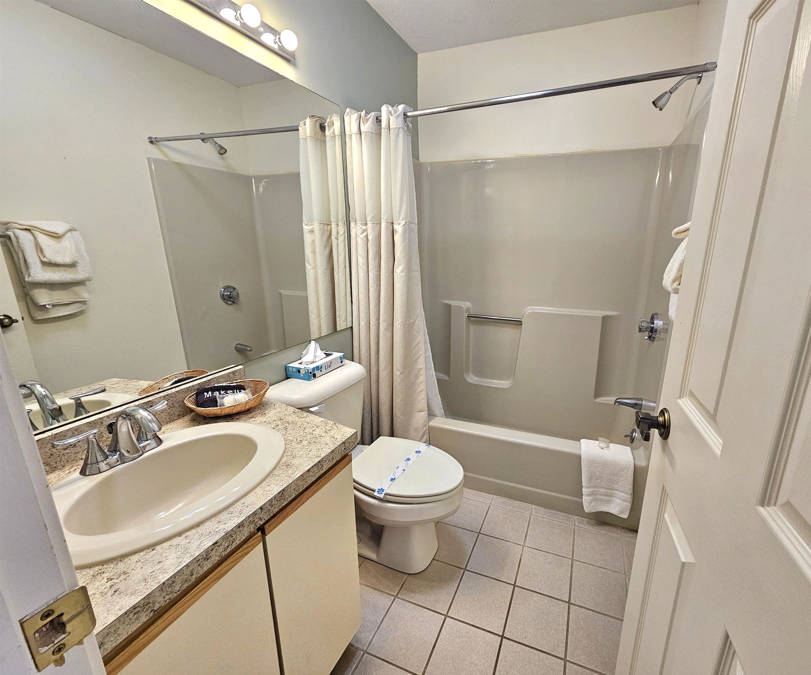 164 Deer Park Drive Unit: 172 C