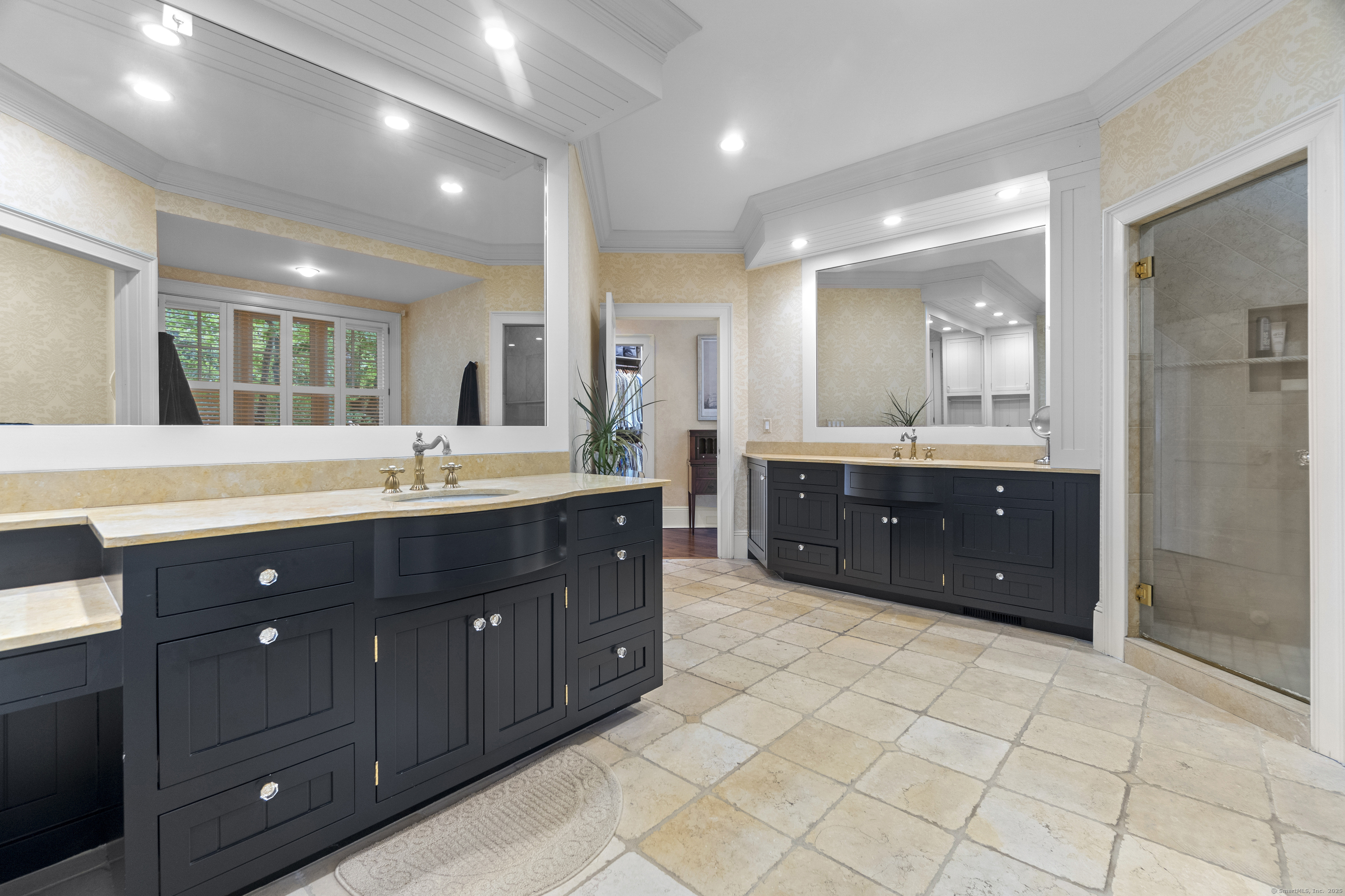3 Ridgebury Road