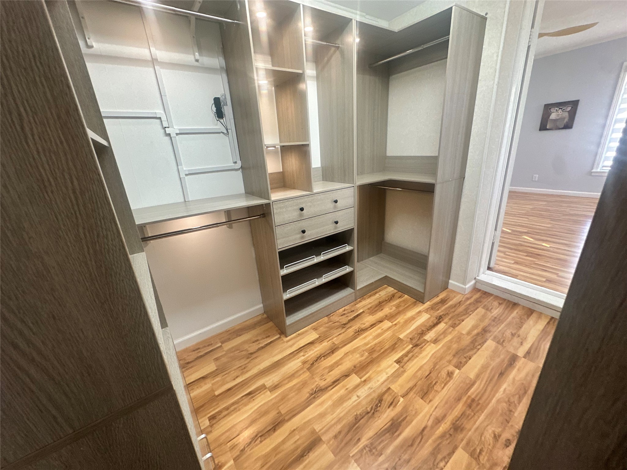 5739 Ellsworth Avenue