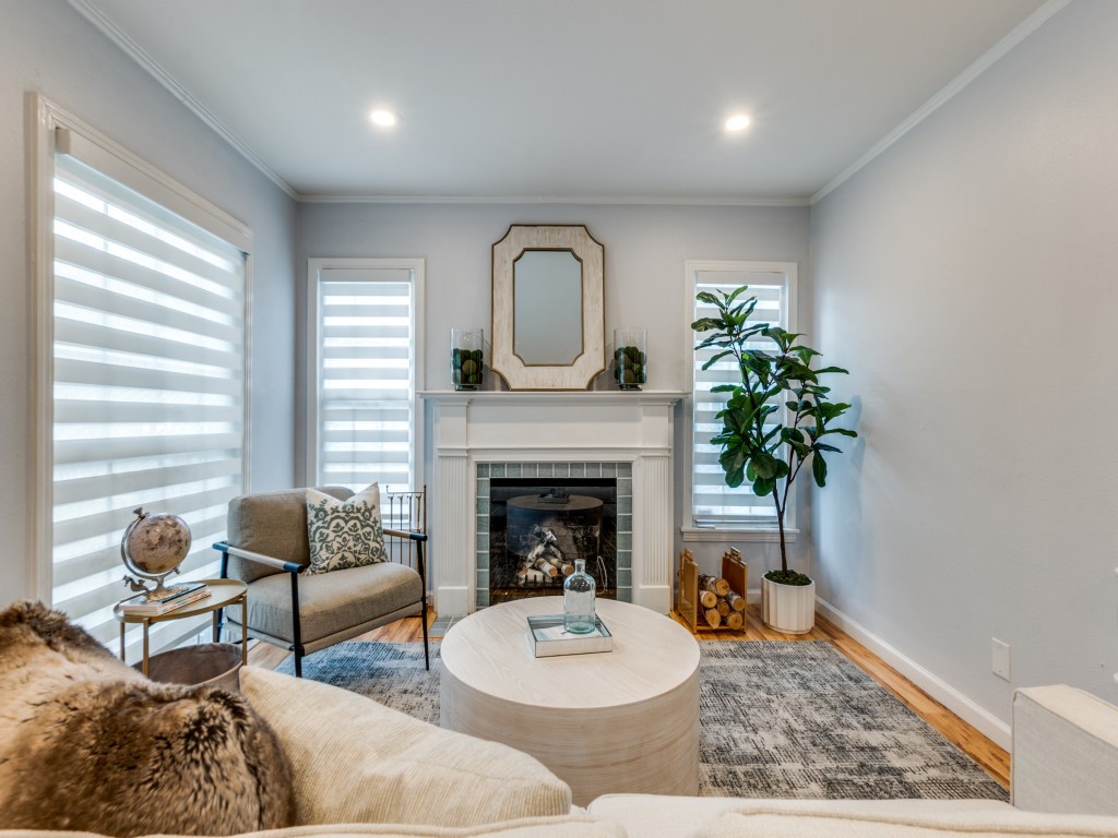 5739 Ellsworth Avenue