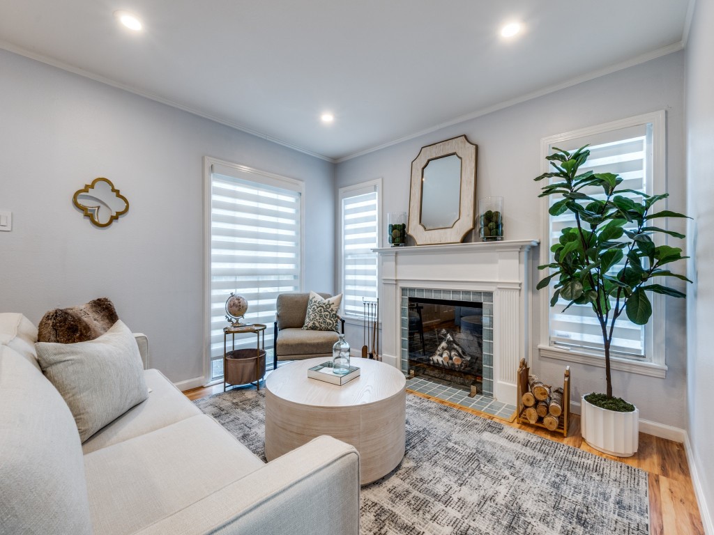 5739 Ellsworth Avenue