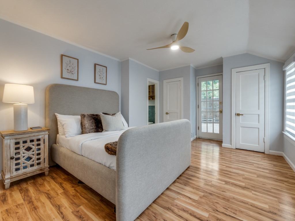 5739 Ellsworth Avenue