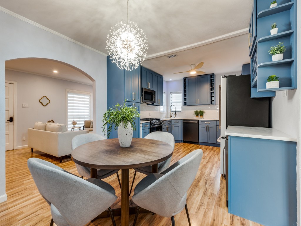 5739 Ellsworth Avenue