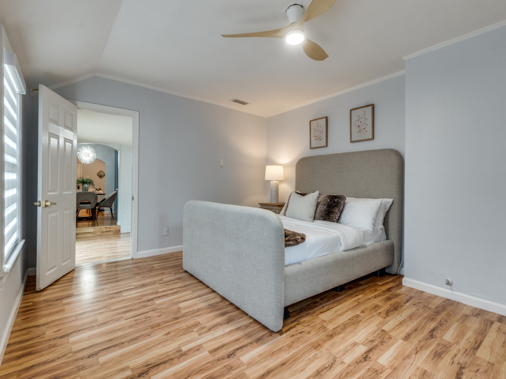 5739 Ellsworth Avenue