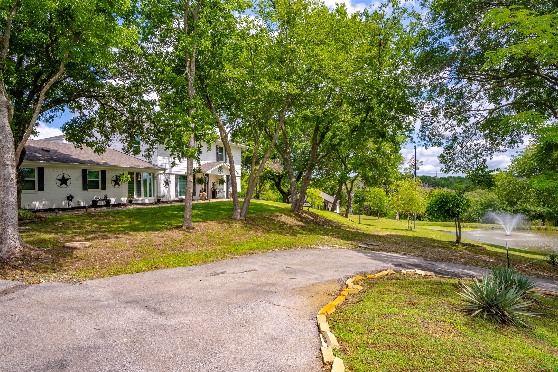 117 Post Oak Court