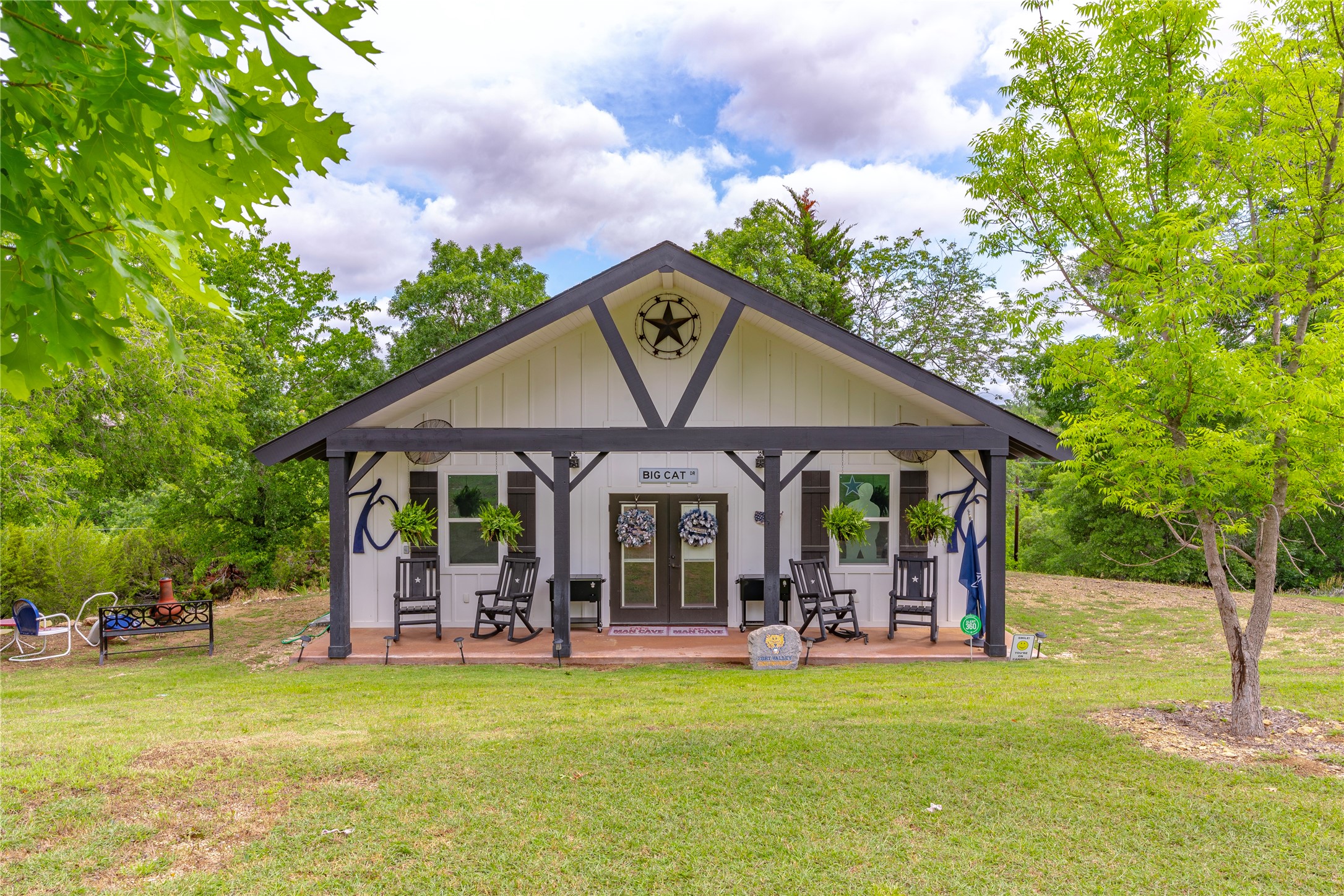 117 Post Oak Court
