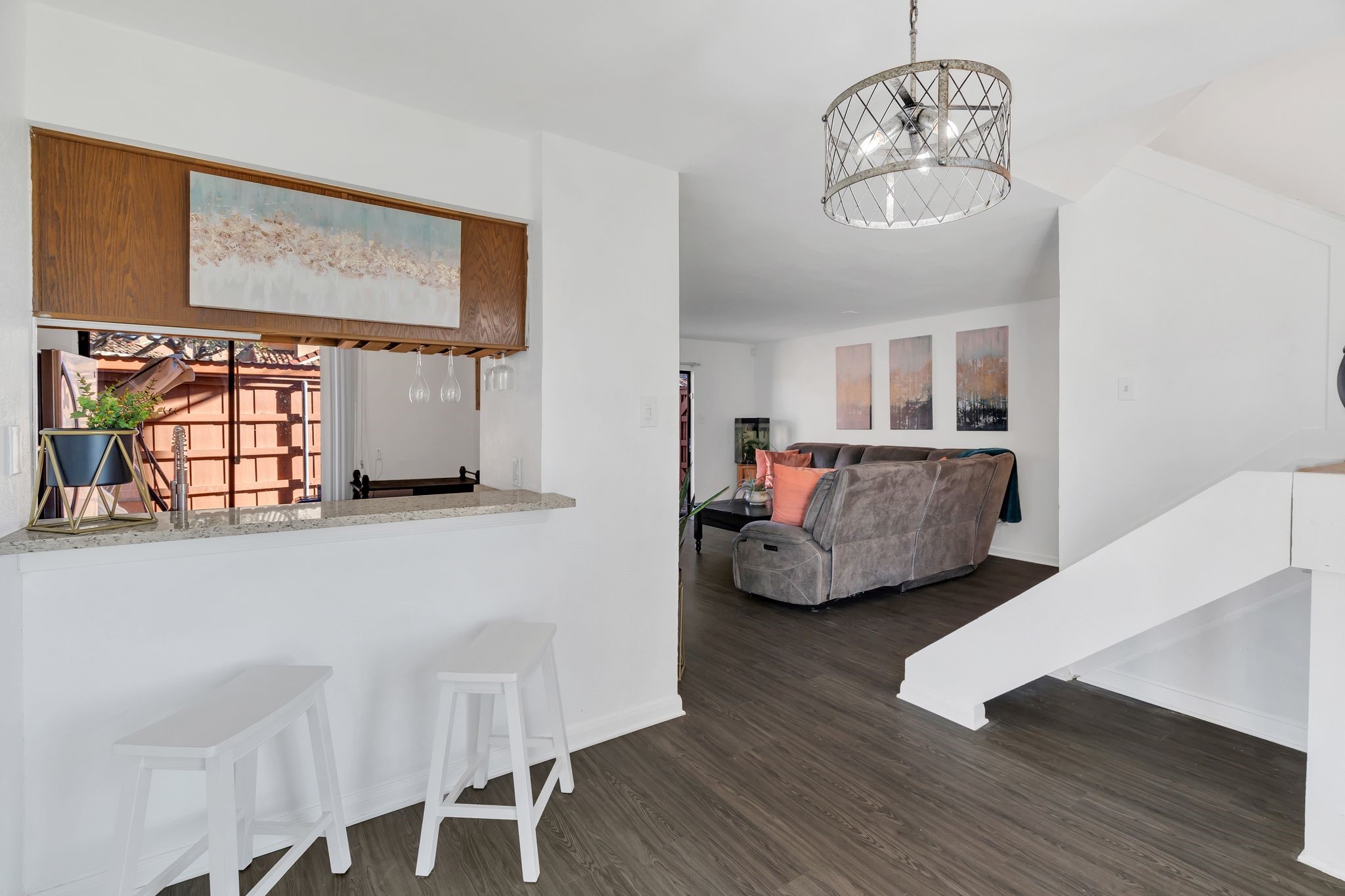 2503 Tierra 1