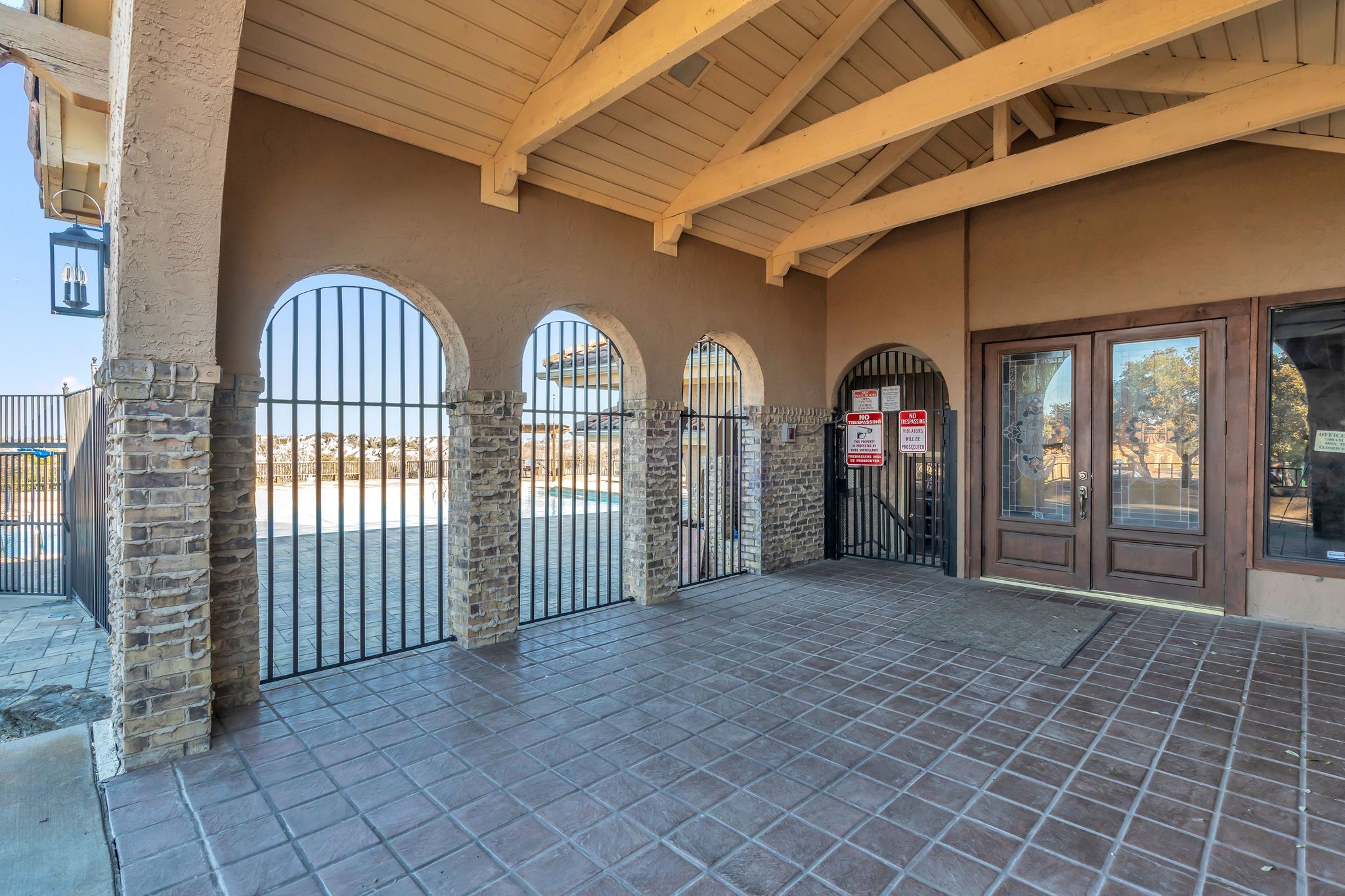 2503 Tierra 1